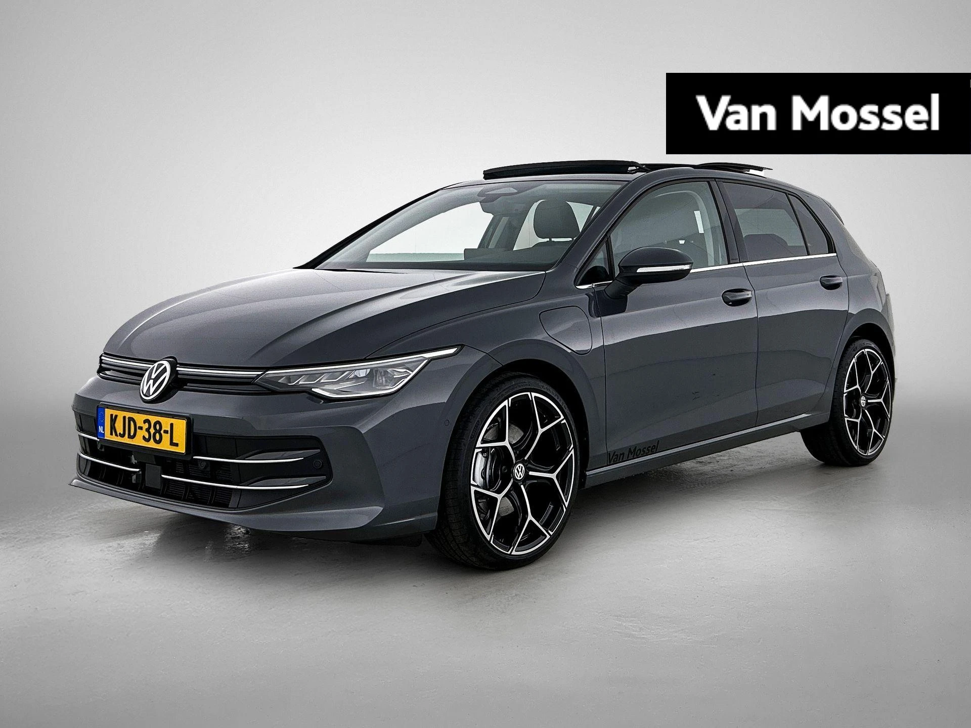 Volkswagen Golf met kenteken 140 – autofoto 2