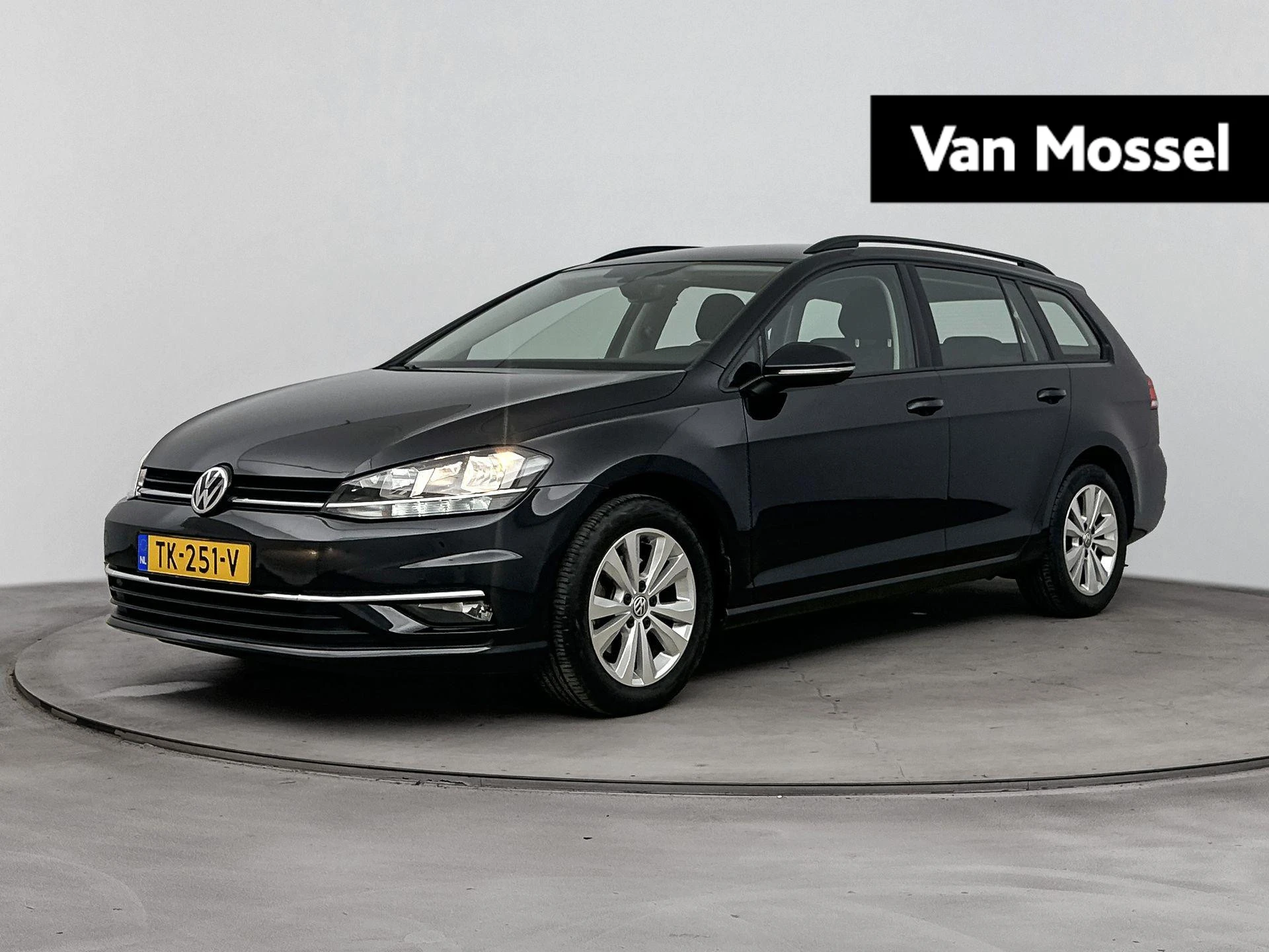Volkswagen Golf met kenteken 48100 – autofoto 2
