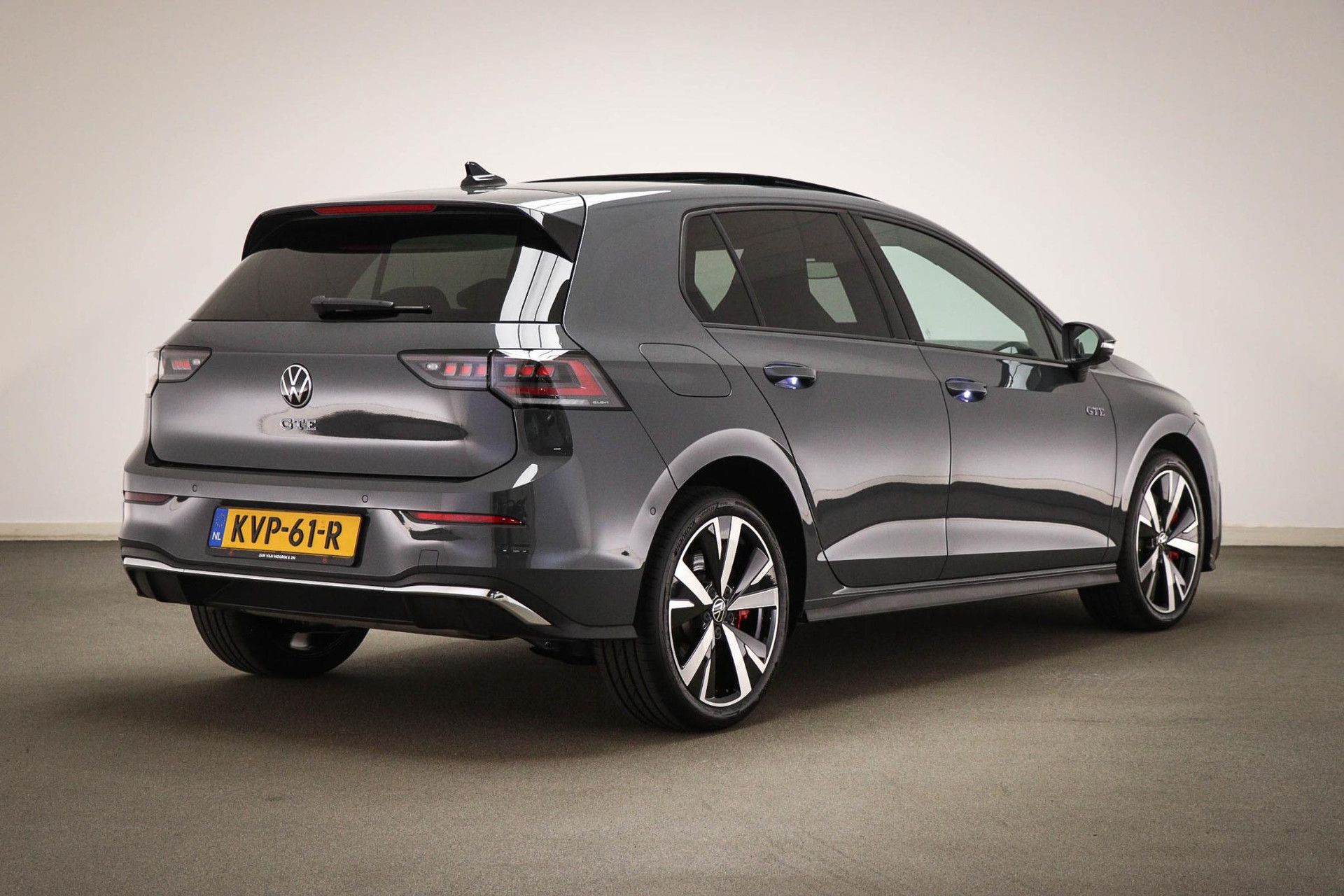 Volkswagen Golf met kenteken KVP-61-R – autofoto 2