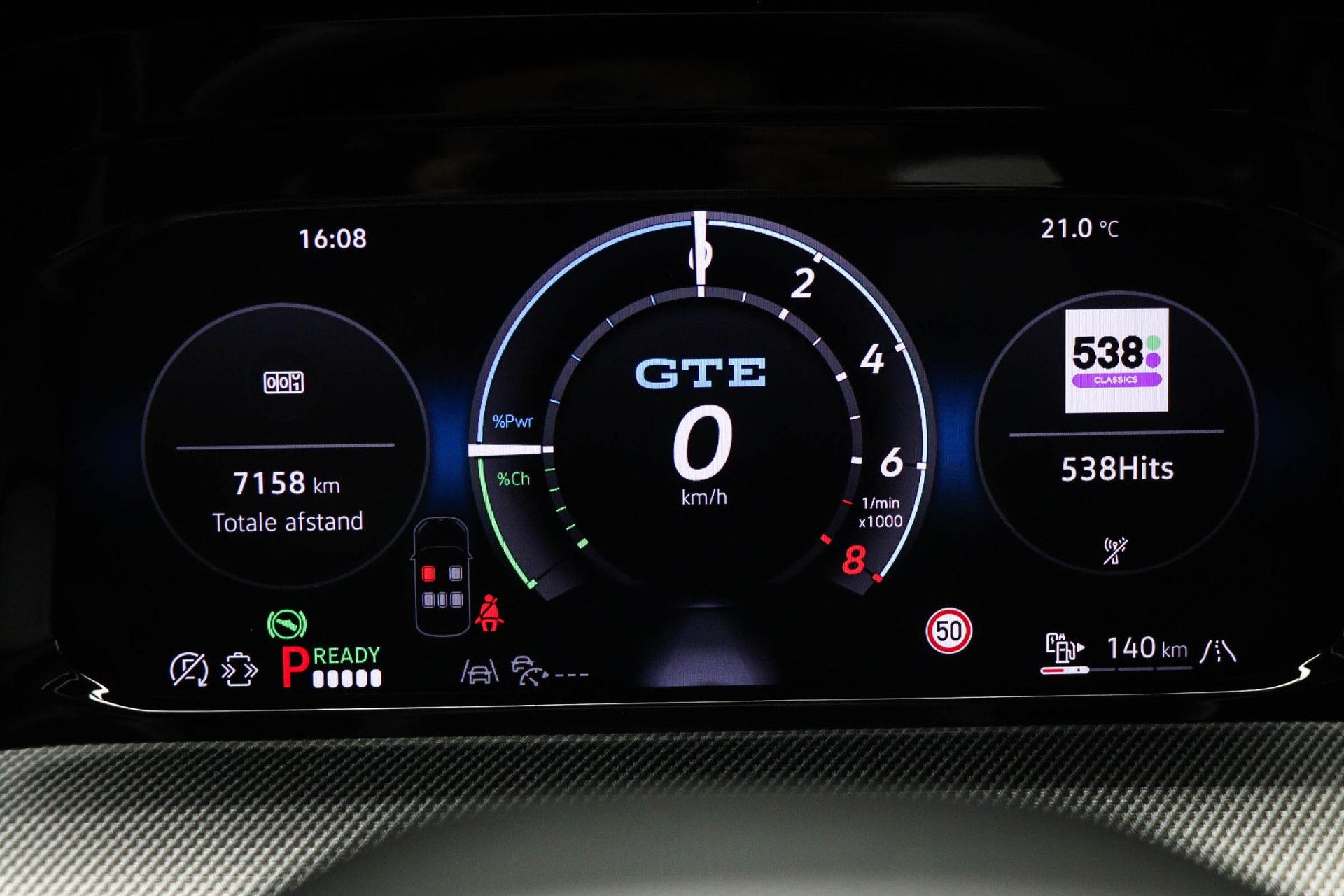 Volkswagen Golf met kenteken KVP-61-R – autofoto 5