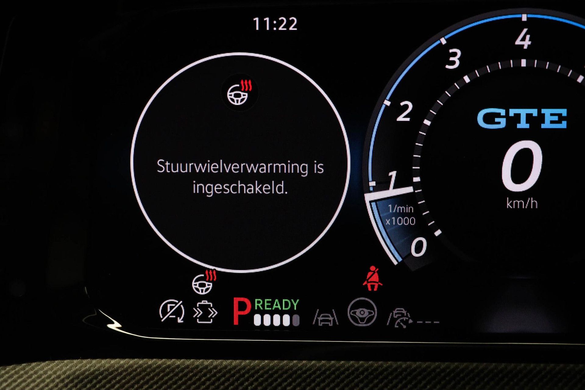 Volkswagen Golf met kenteken KVR-09-P – autofoto 5