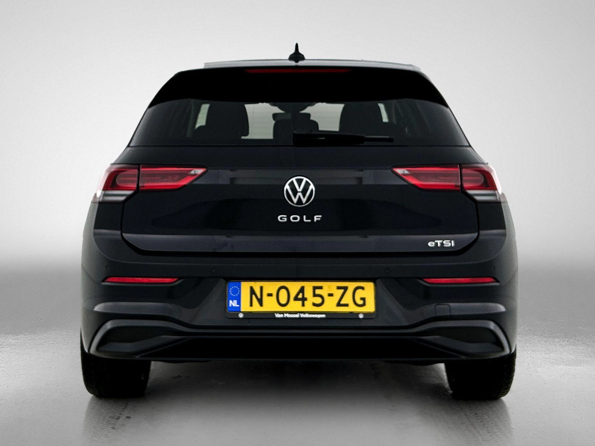 Volkswagen Golf met kenteken N-045-ZG – autofoto 5