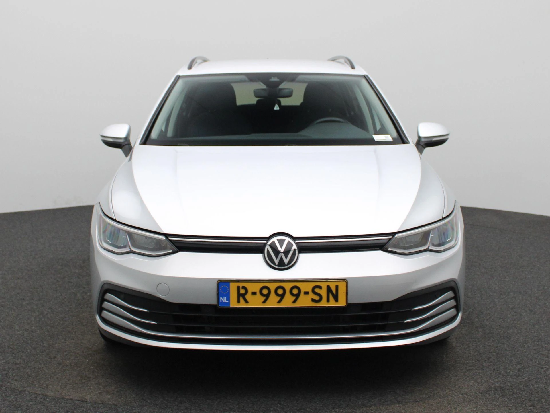 Volkswagen Golf met kenteken R-999-SN – autofoto 4