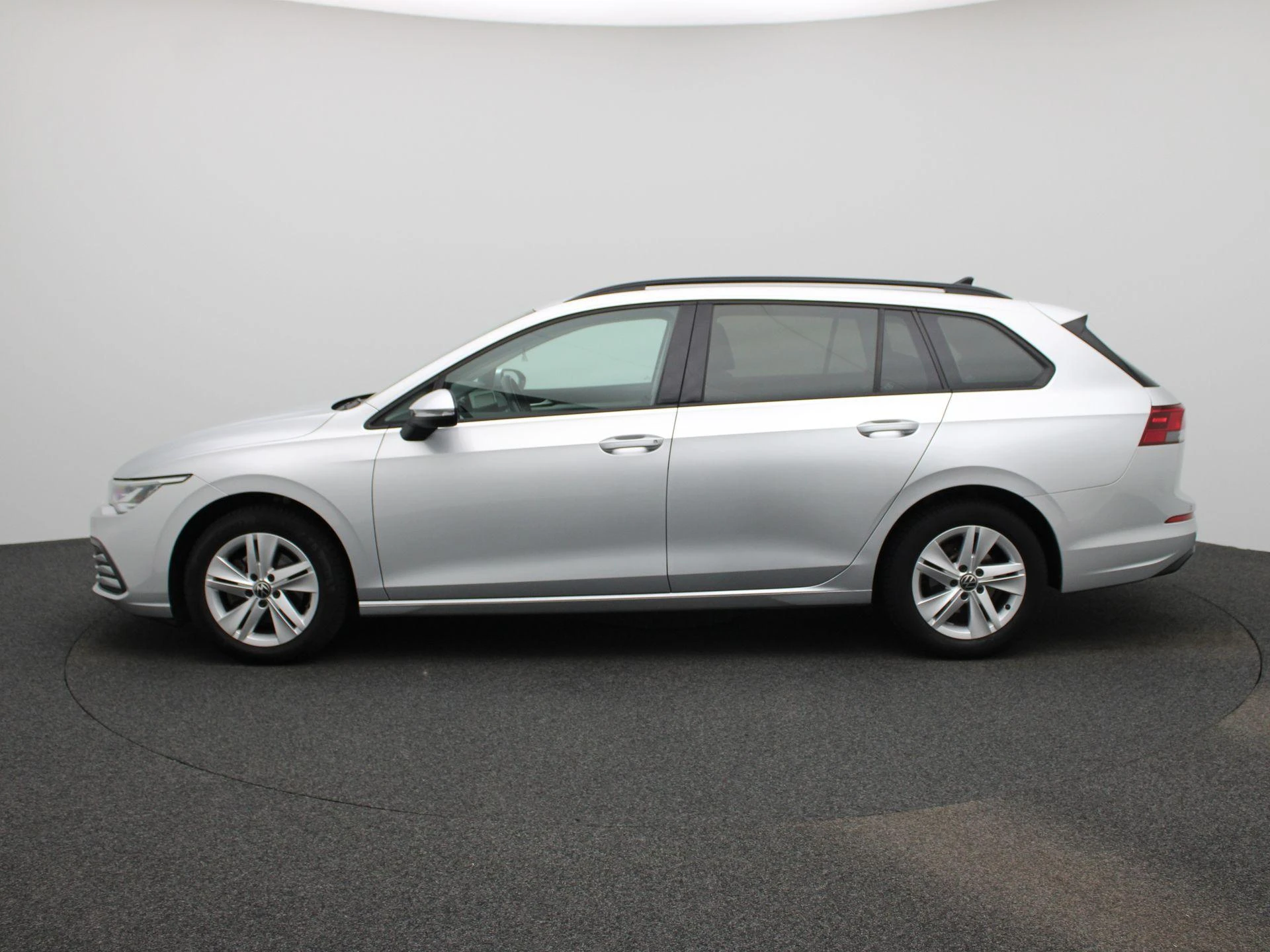 Volkswagen Golf met kenteken R-999-SN – autofoto 5