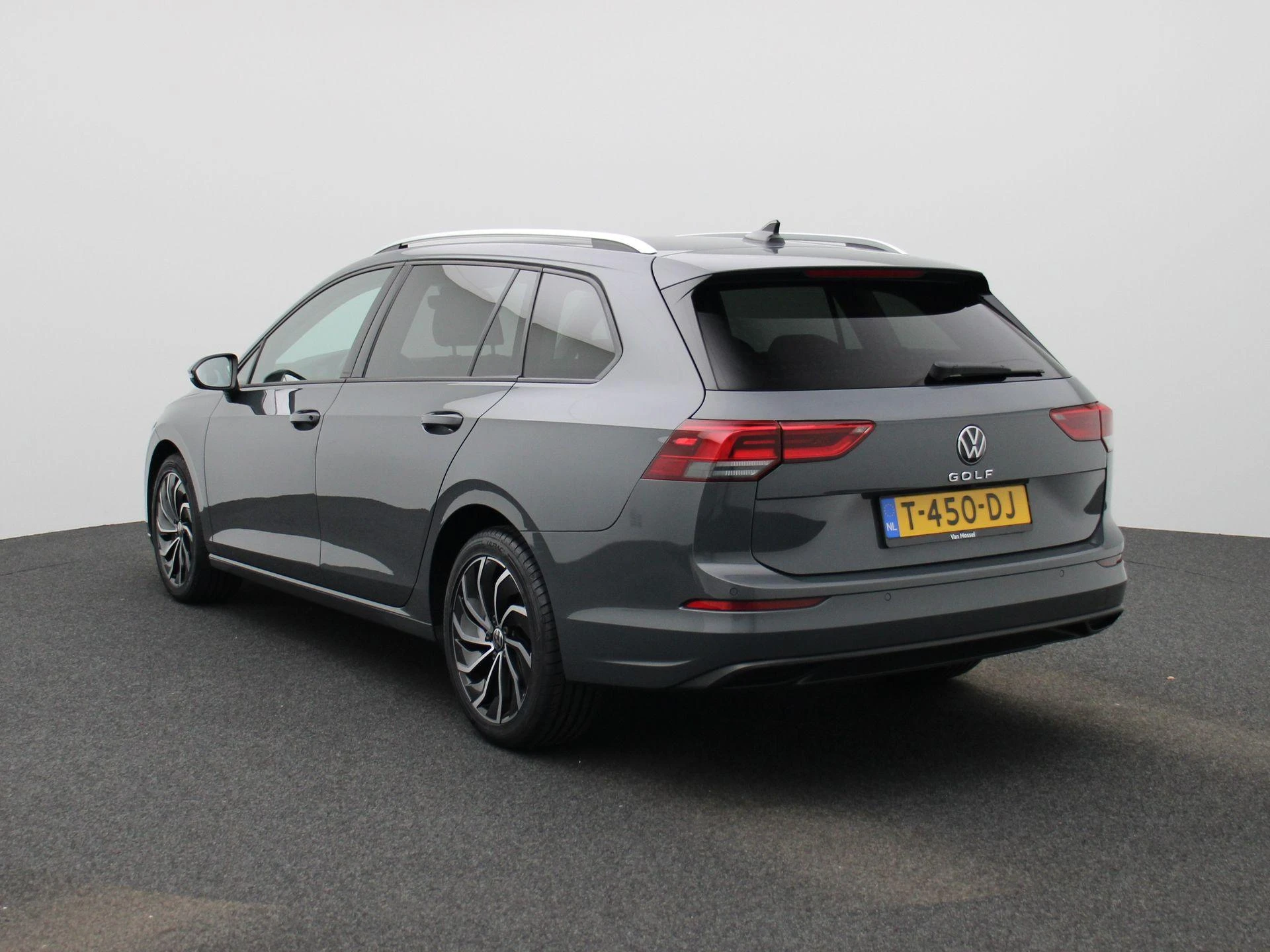 Volkswagen Golf met kenteken T-450-DJ – autofoto 3