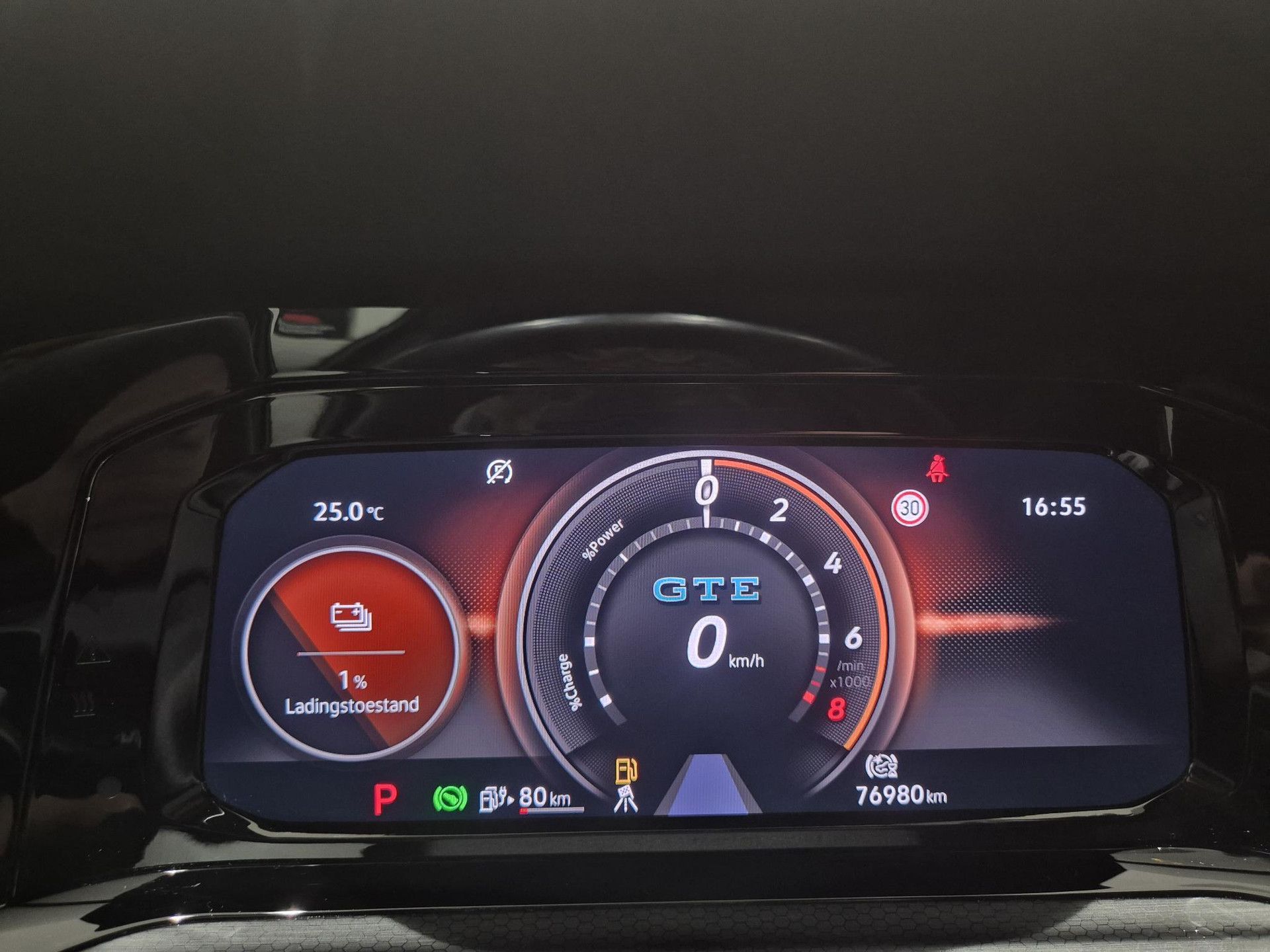 Volkswagen Golf met kenteken X-265-LV – autofoto 4