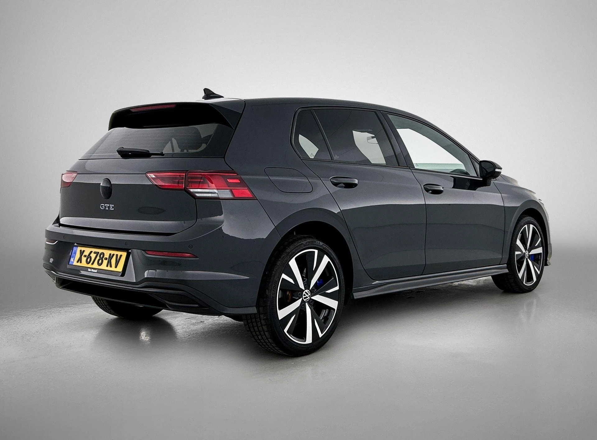 Volkswagen Golf met kenteken X-678-KV – autofoto 5