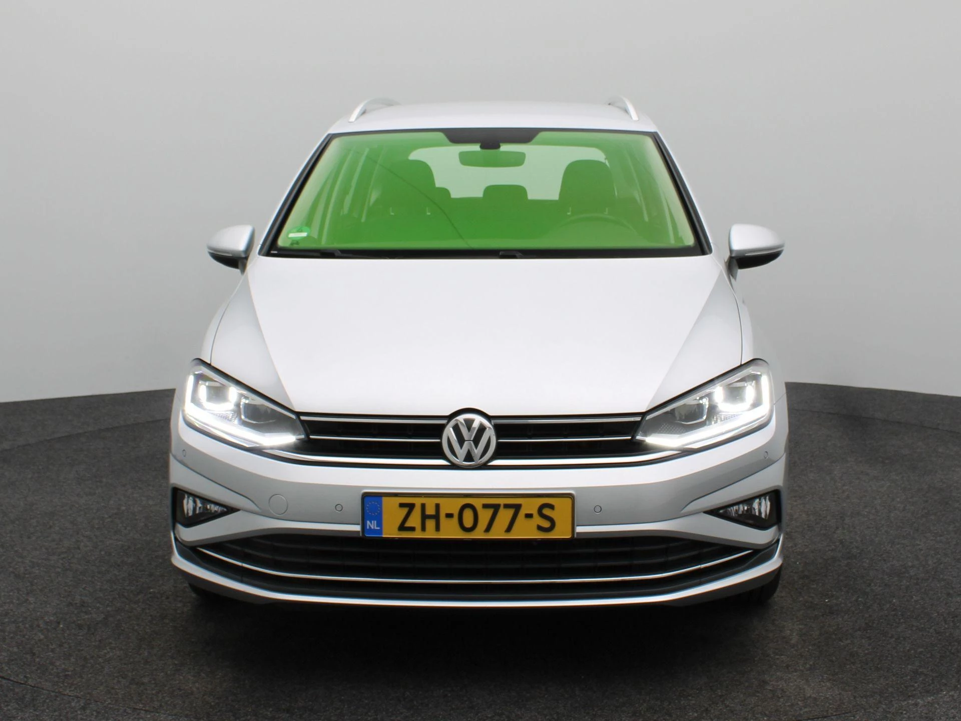 Volkswagen GolfSportsvan met kenteken 51100 – autofoto 4