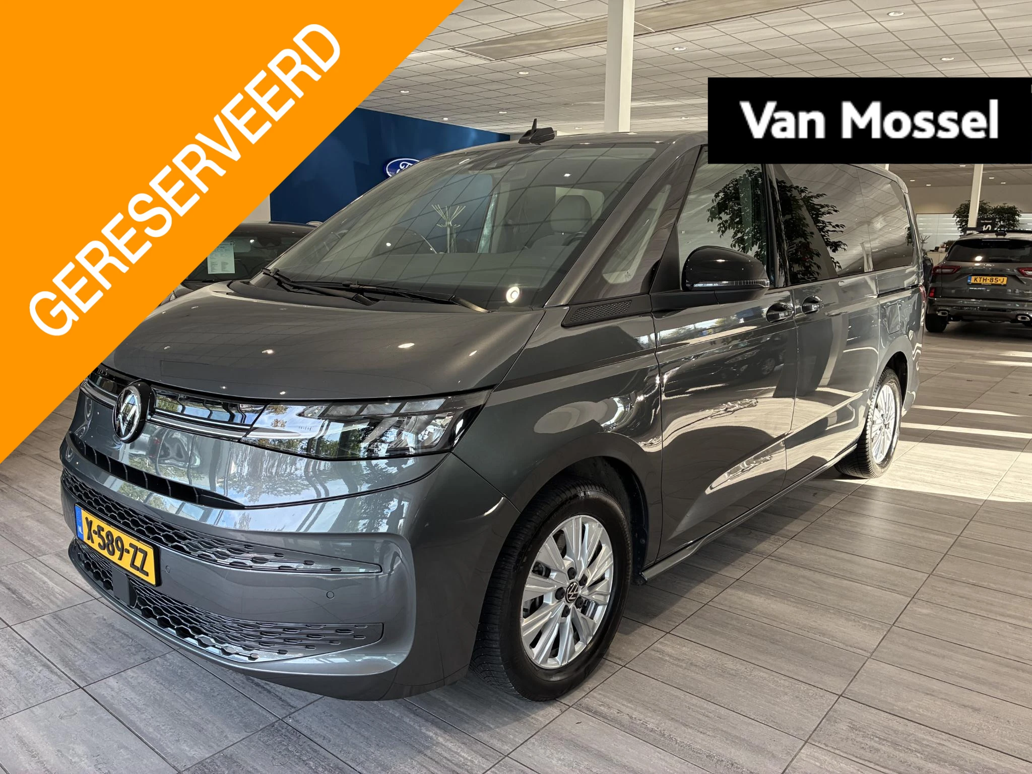 Volkswagen Multivan met kenteken 18100 – autofoto 2