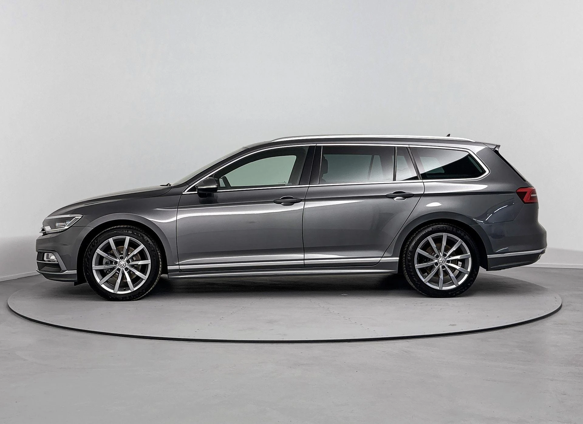 Volkswagen Passat met kenteken 52100 – autofoto 4