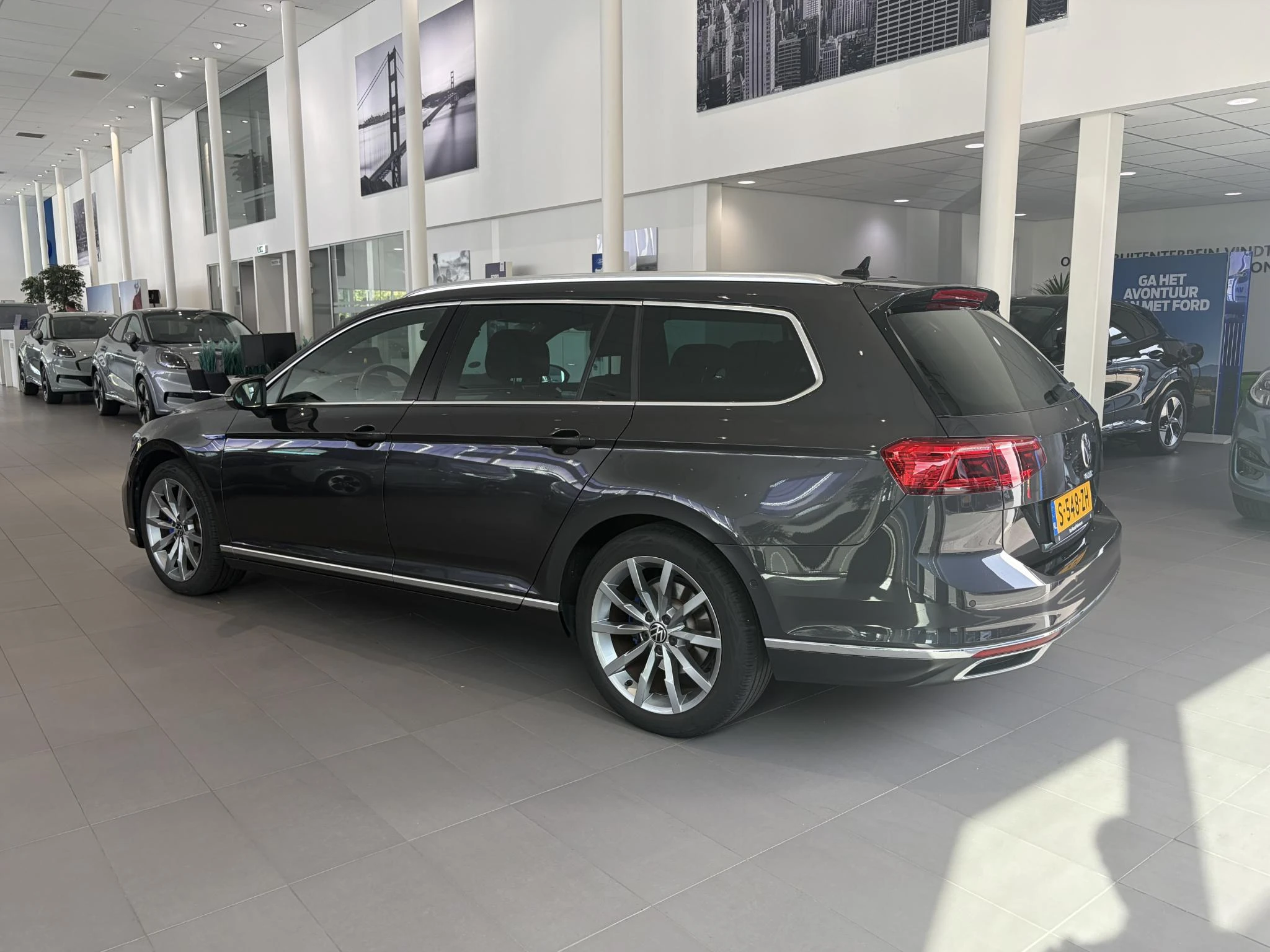 Volkswagen Passat met kenteken 54 – autofoto 5