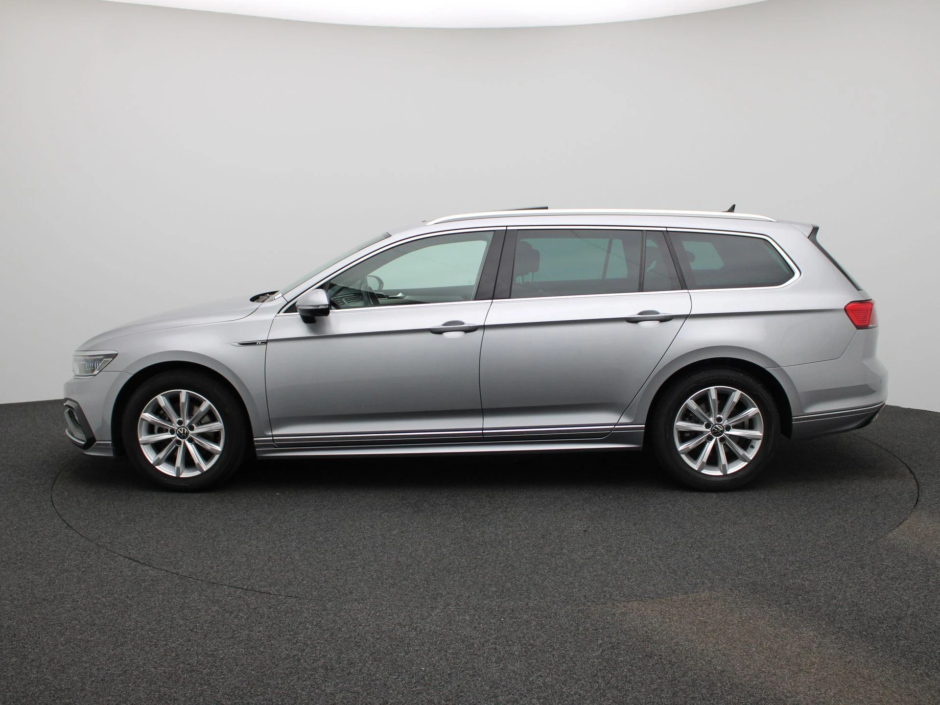 Volkswagen Passat – autofoto 5