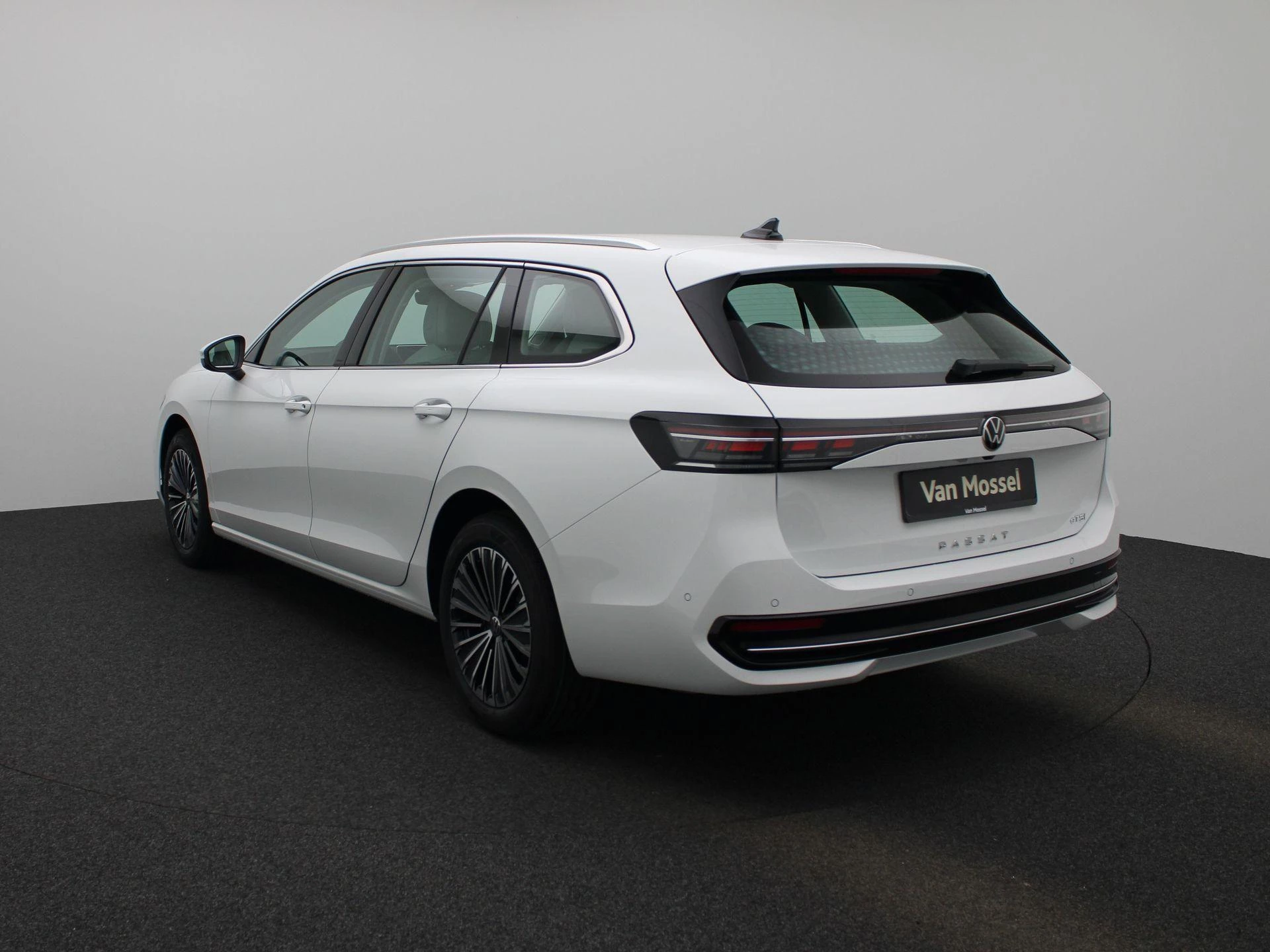 Volkswagen Passat met kenteken JRR-87-T – autofoto 3