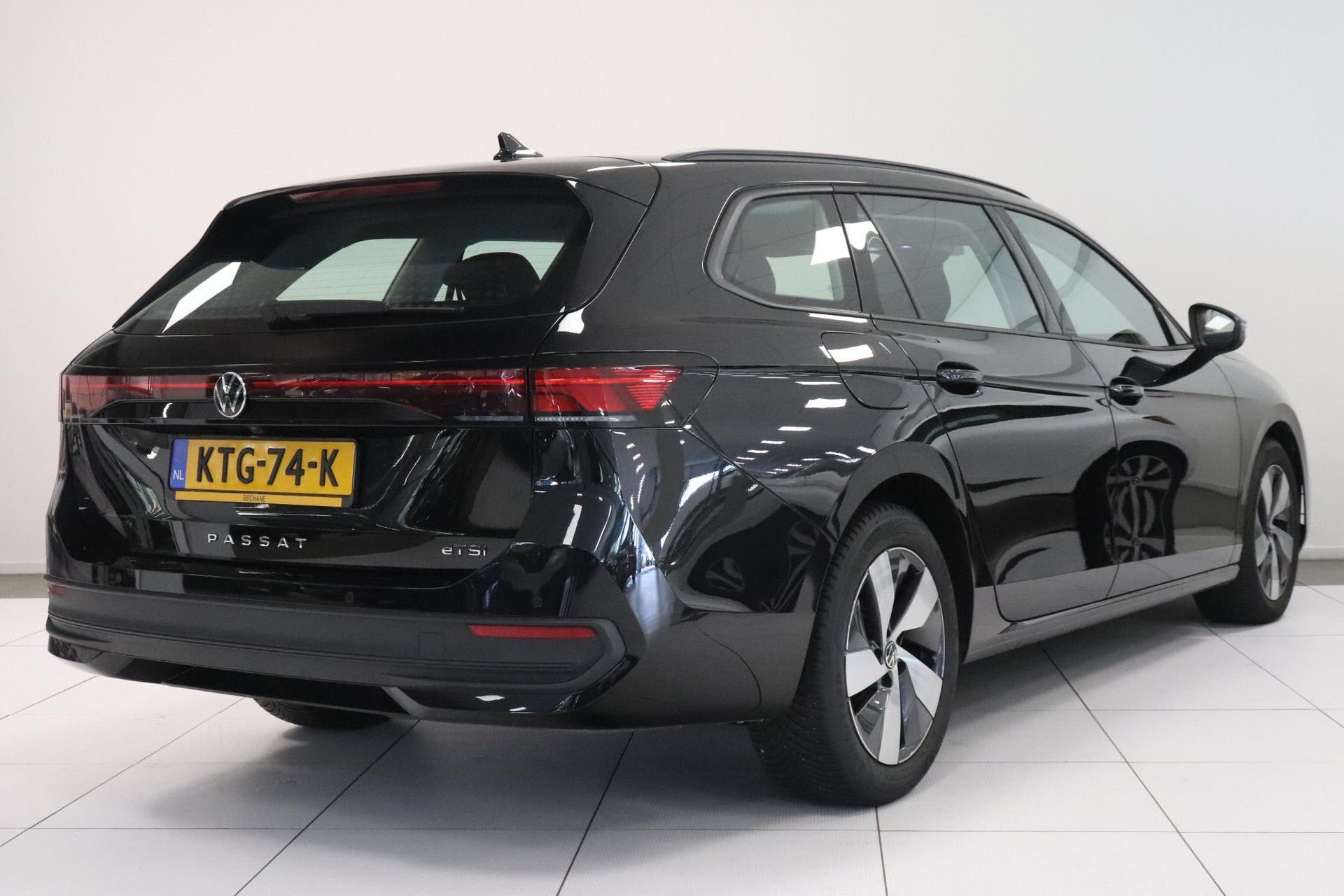 Volkswagen Passat met kenteken KTG-74-K – autofoto 2