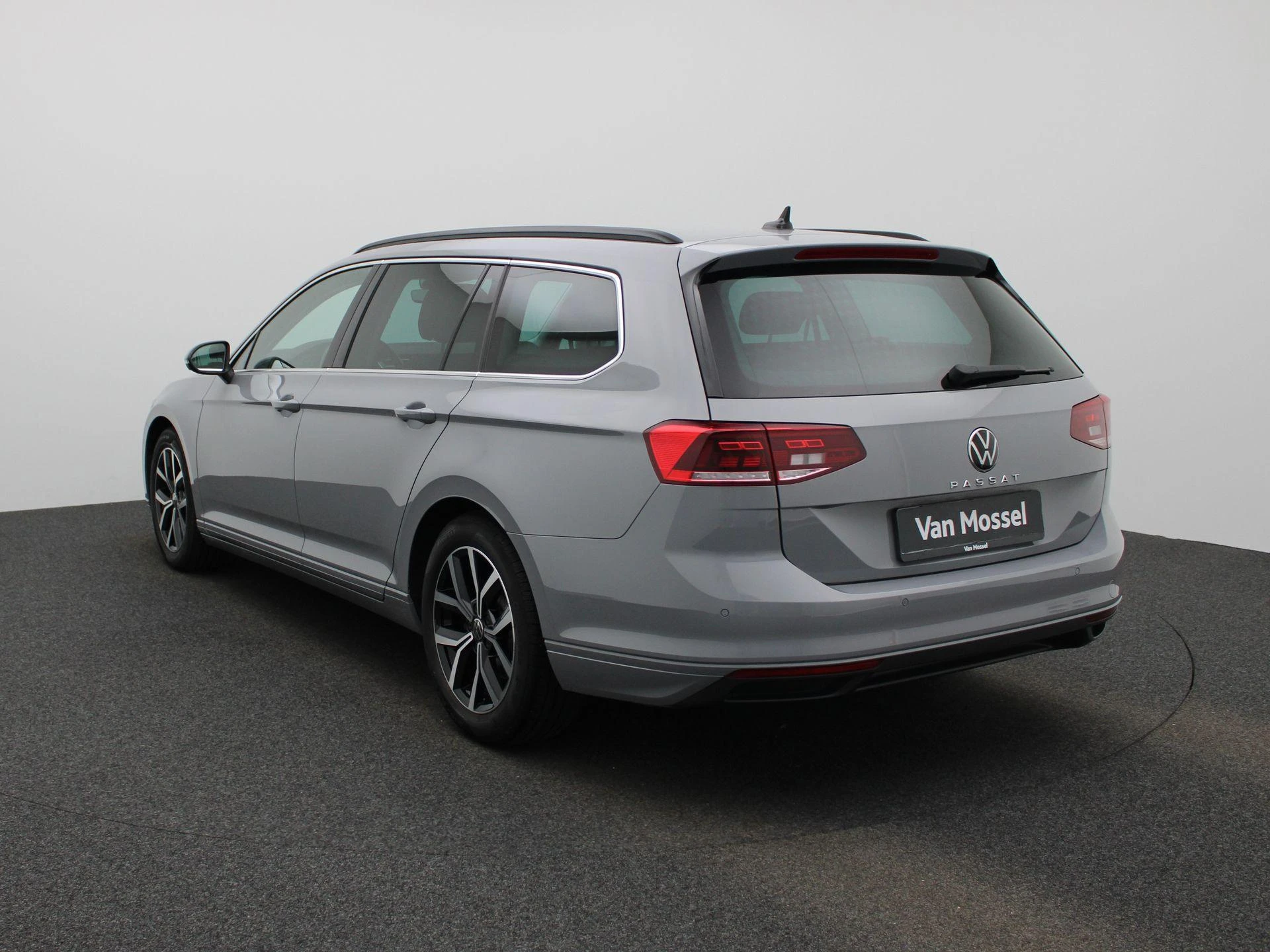 Volkswagen Passat met kenteken KTL-98-D – autofoto 3