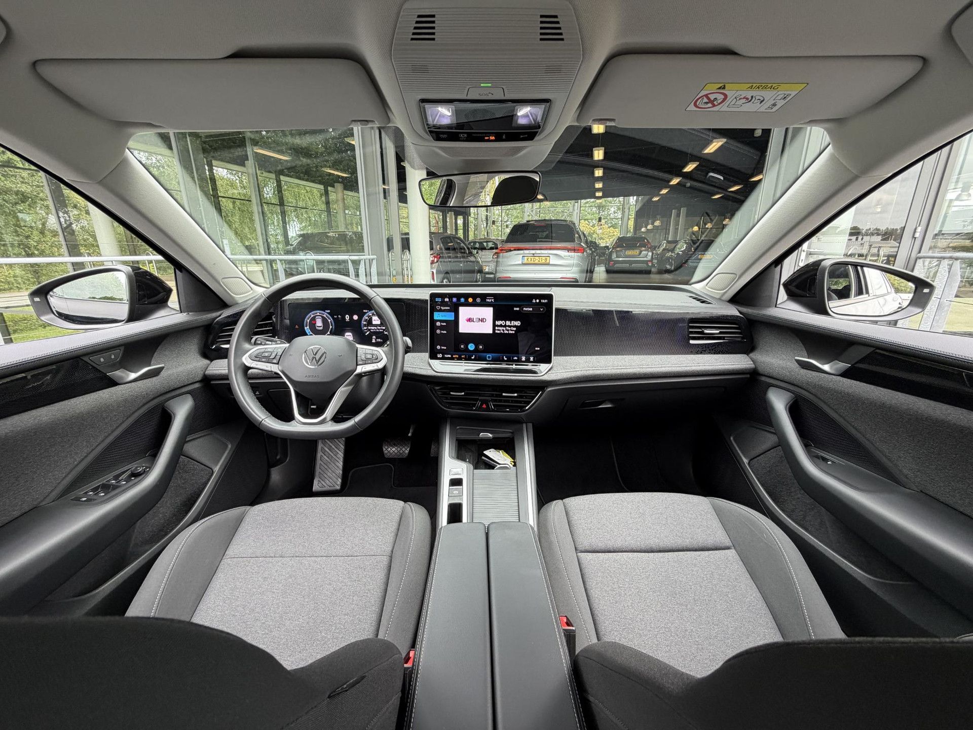 Volkswagen Passat met kenteken KVG-11-H – autofoto 3