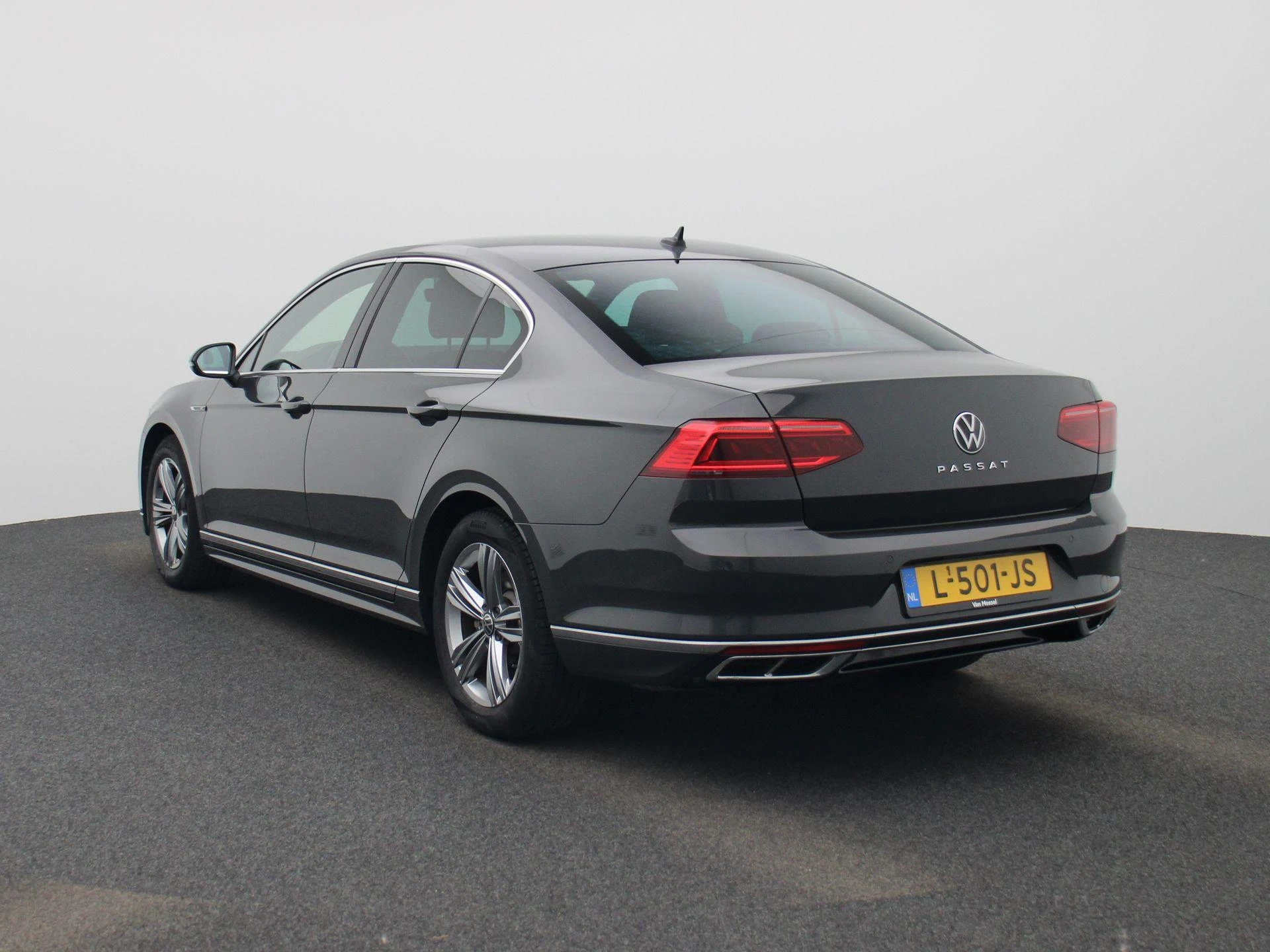 Volkswagen Passat met kenteken L-501-JS – autofoto 3
