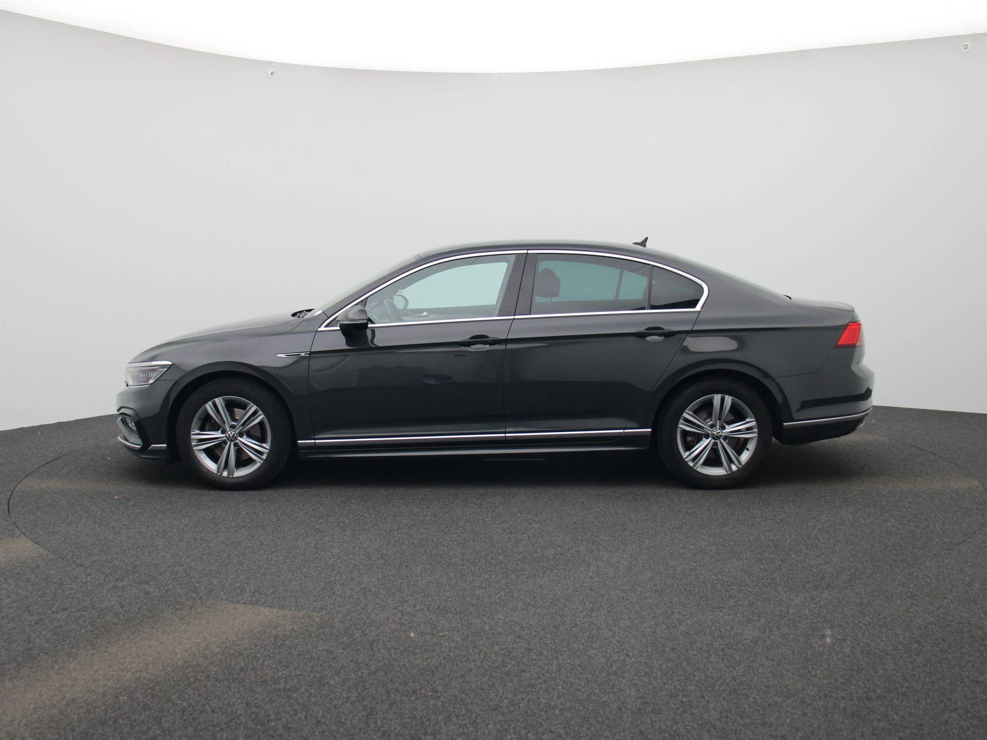 Volkswagen Passat met kenteken L-501-JS – autofoto 5