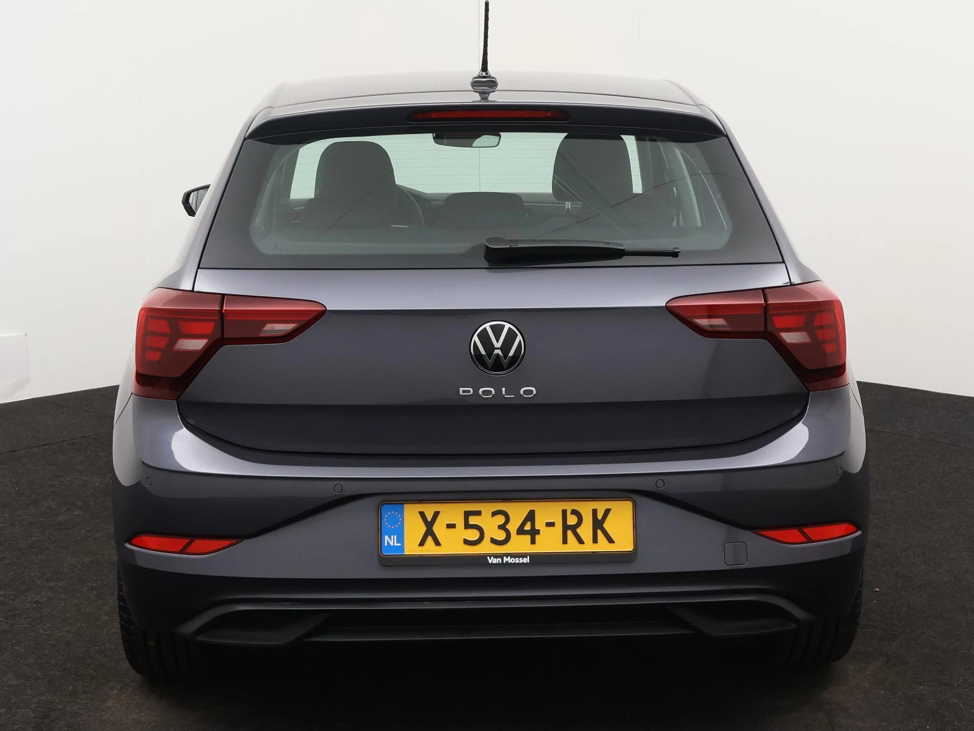 Volkswagen Polo met kenteken 45100 – autofoto 5