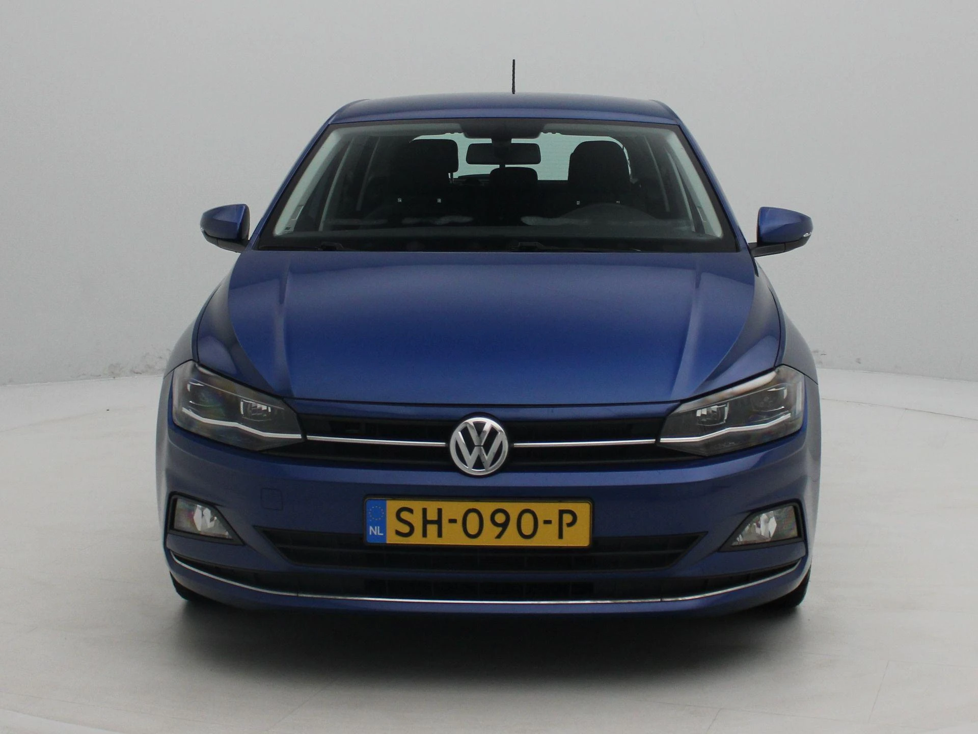Volkswagen Polo met kenteken 47100 – autofoto 4