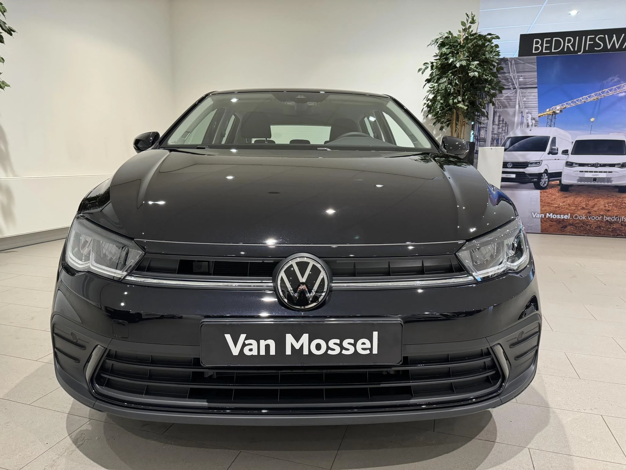 Volkswagen Polo met kenteken 52100 – autofoto 4