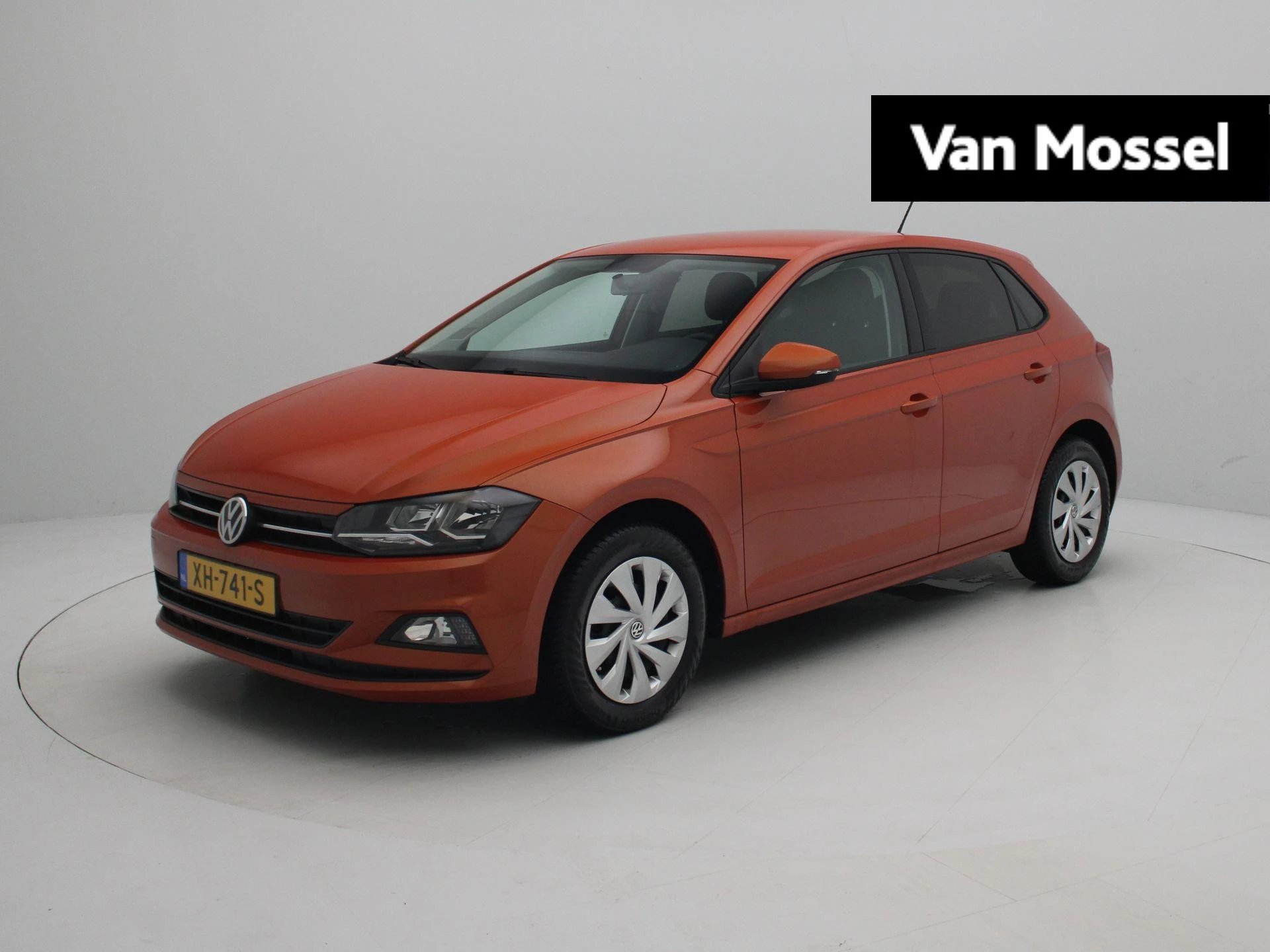 Volkswagen Polo met kenteken 61100 – autofoto 2