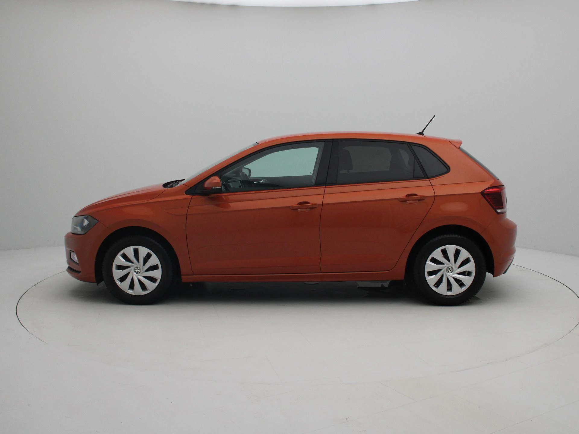 Volkswagen Polo met kenteken 61100 – autofoto 5