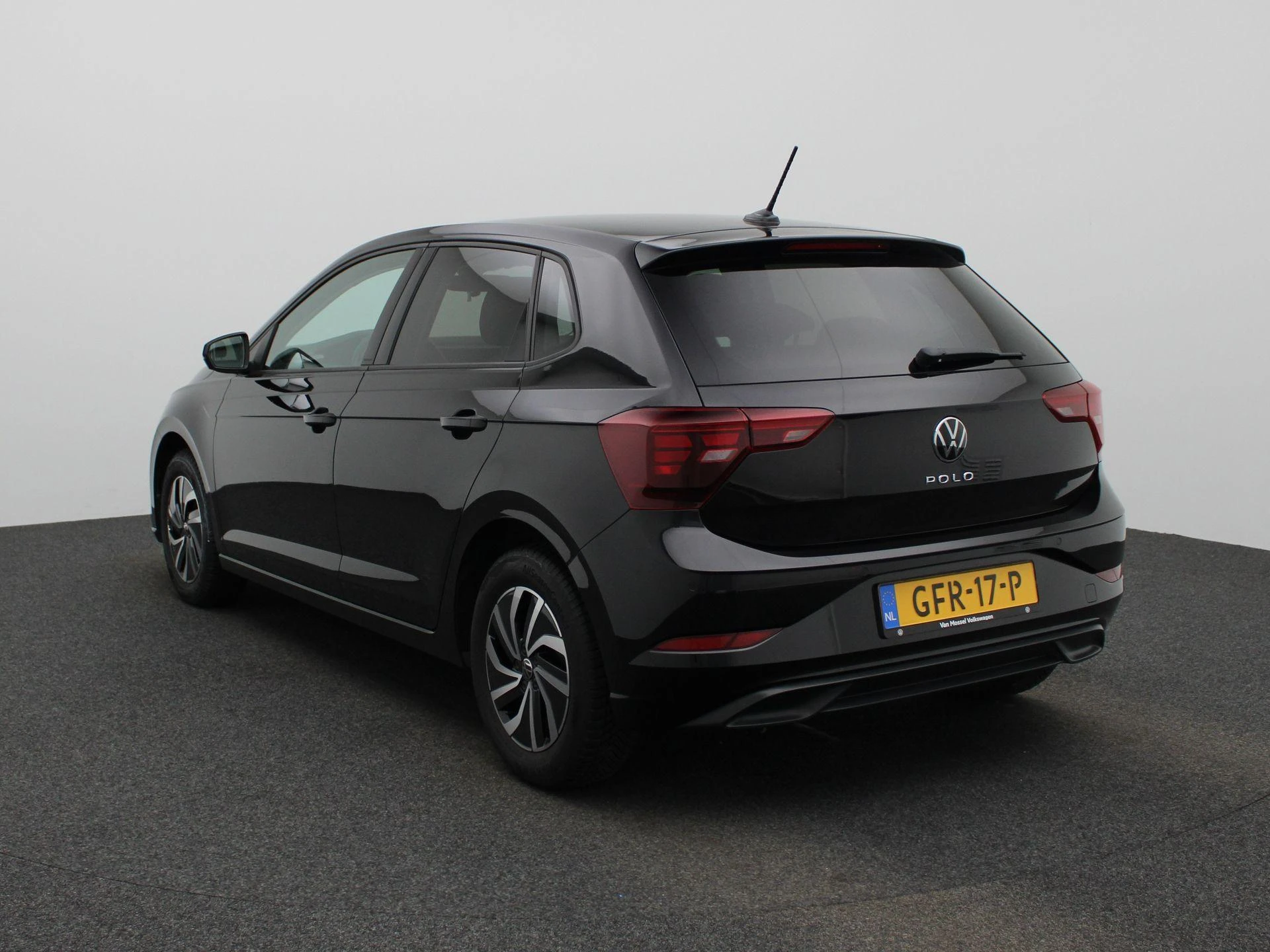 Volkswagen Polo met kenteken GFR-17-P – autofoto 3