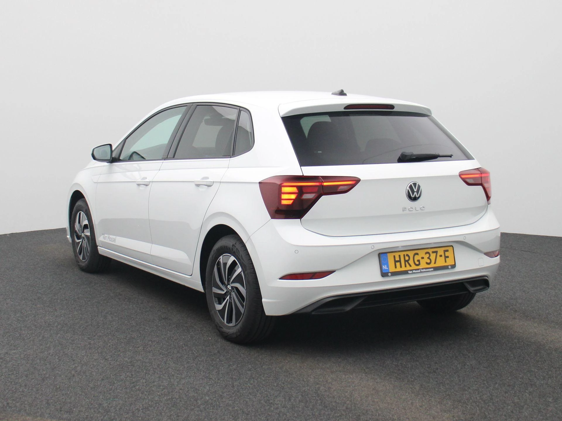 Volkswagen Polo met kenteken HRG-37-F – autofoto 3