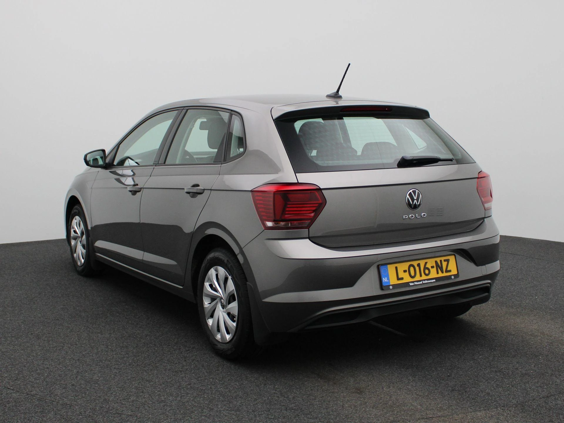 Volkswagen Polo met kenteken L-016-NZ – autofoto 3