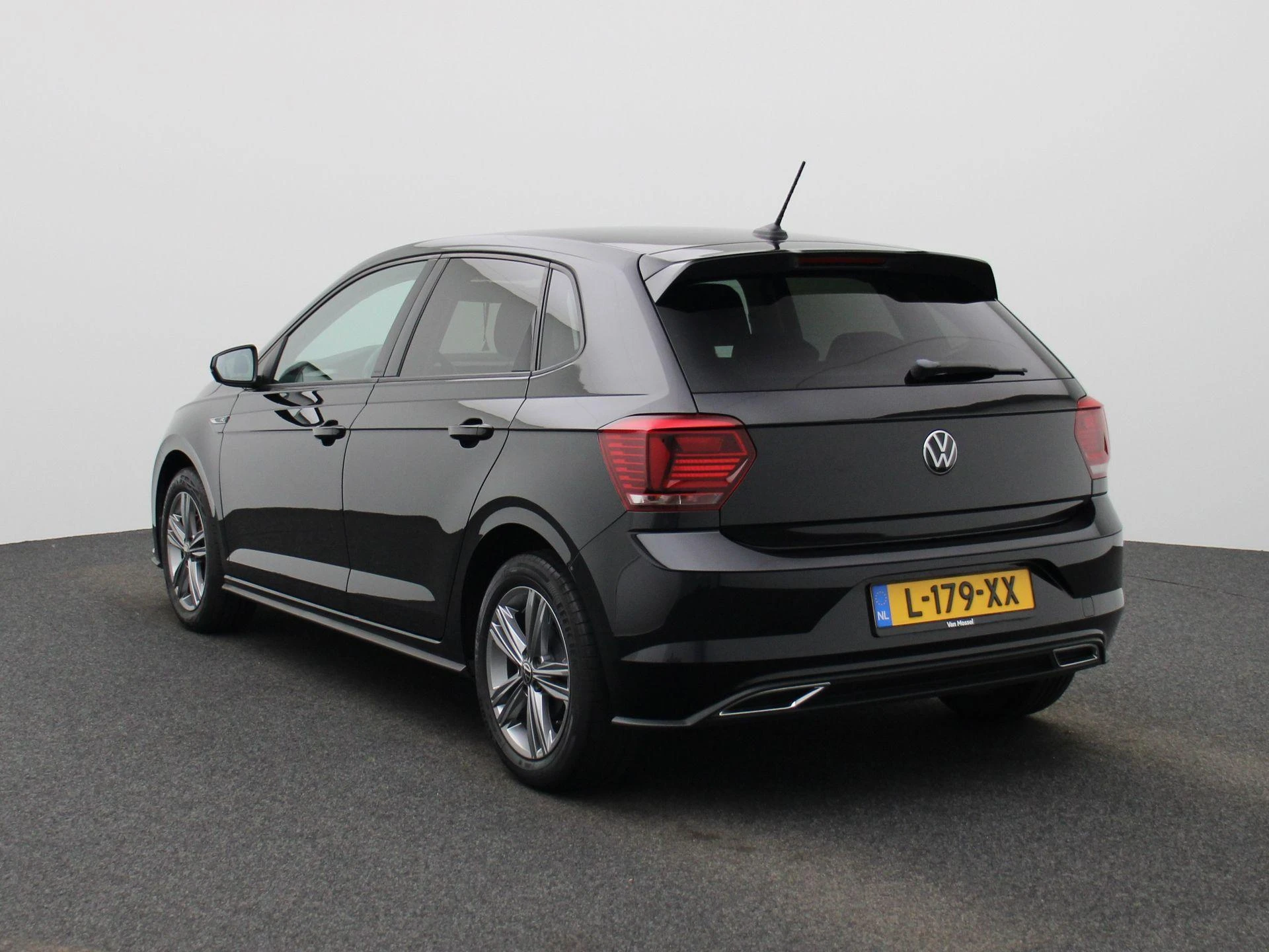 Volkswagen Polo met kenteken L-179-XX – autofoto 3