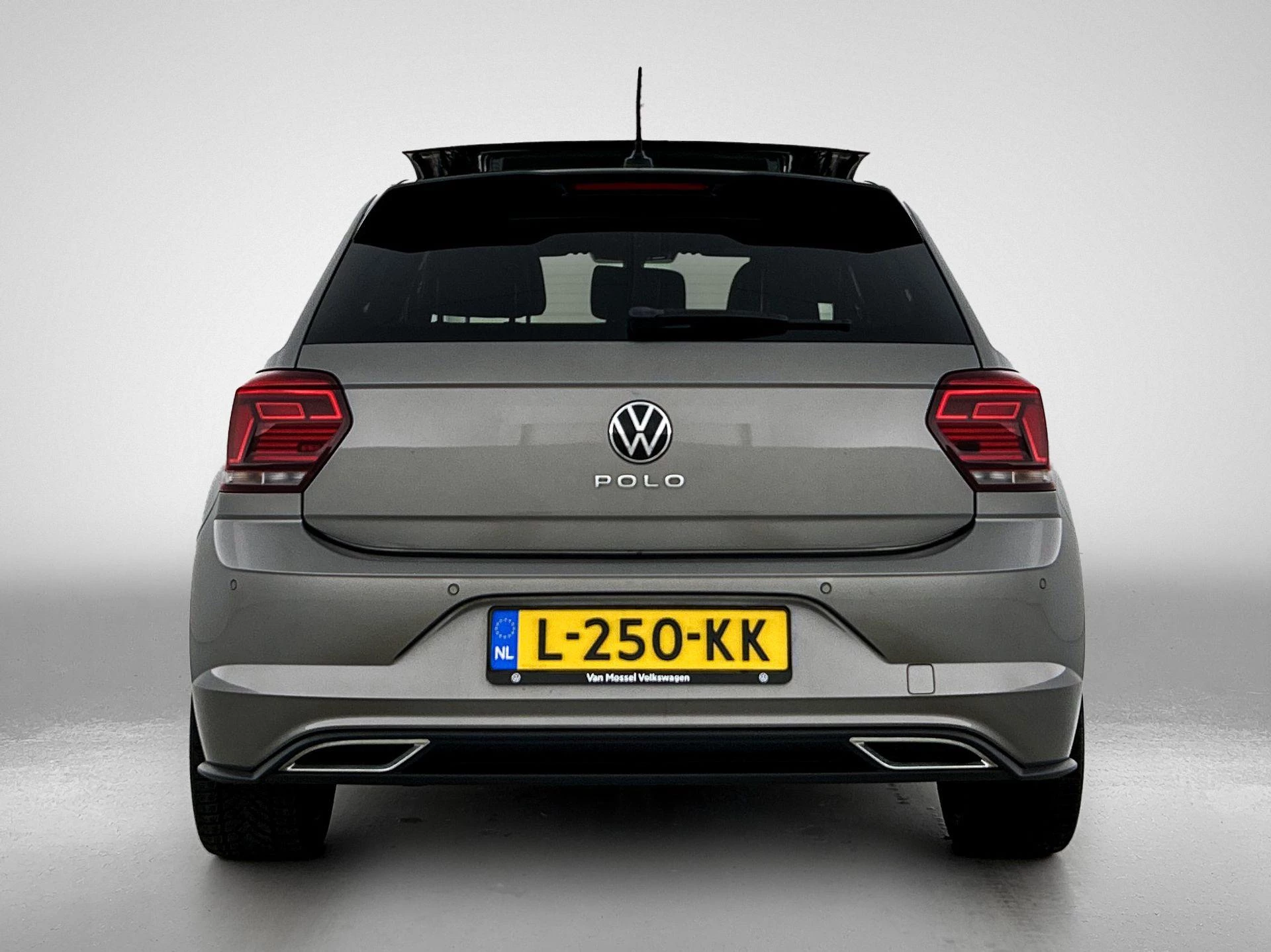 Volkswagen Polo met kenteken L-250-KK – autofoto 5