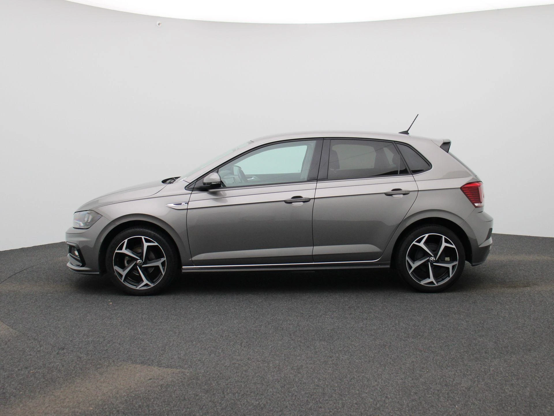Volkswagen Polo met kenteken L-280-ZD – autofoto 5
