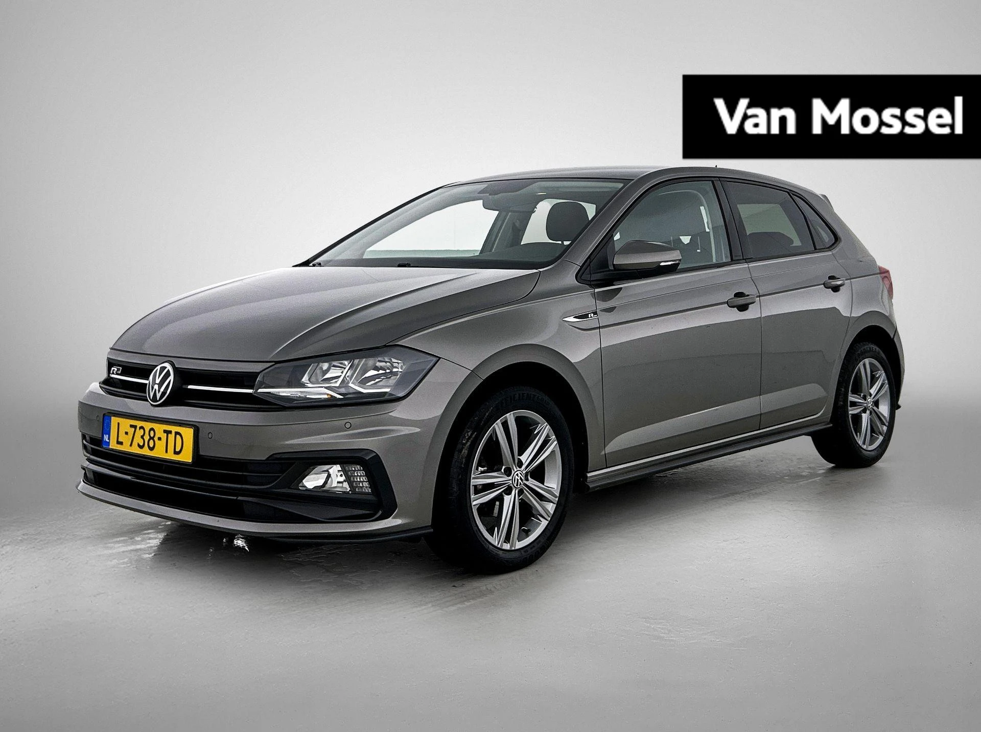 Volkswagen Polo met kenteken L-738-TD – autofoto 2