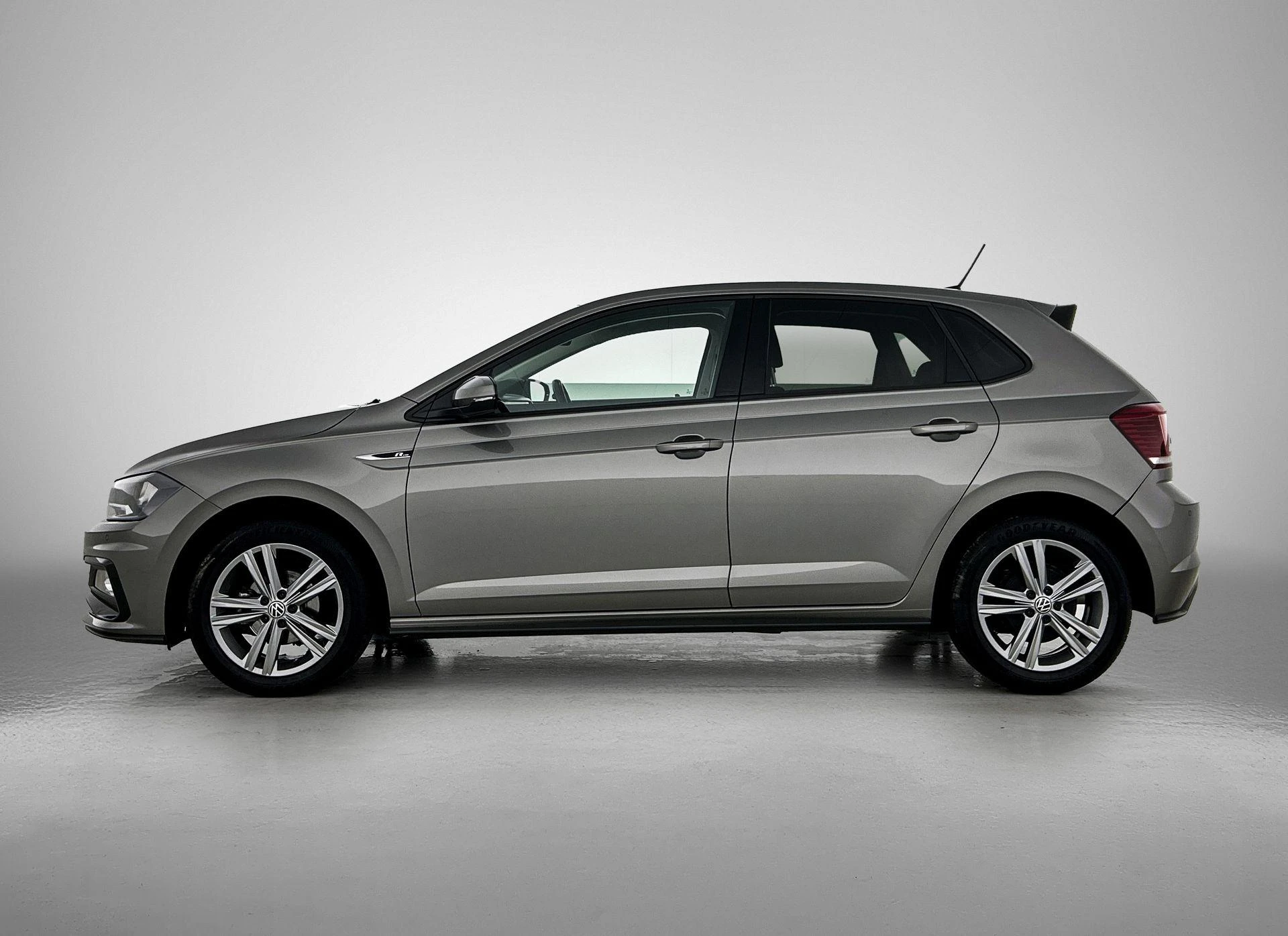 Volkswagen Polo met kenteken L-738-TD – autofoto 4