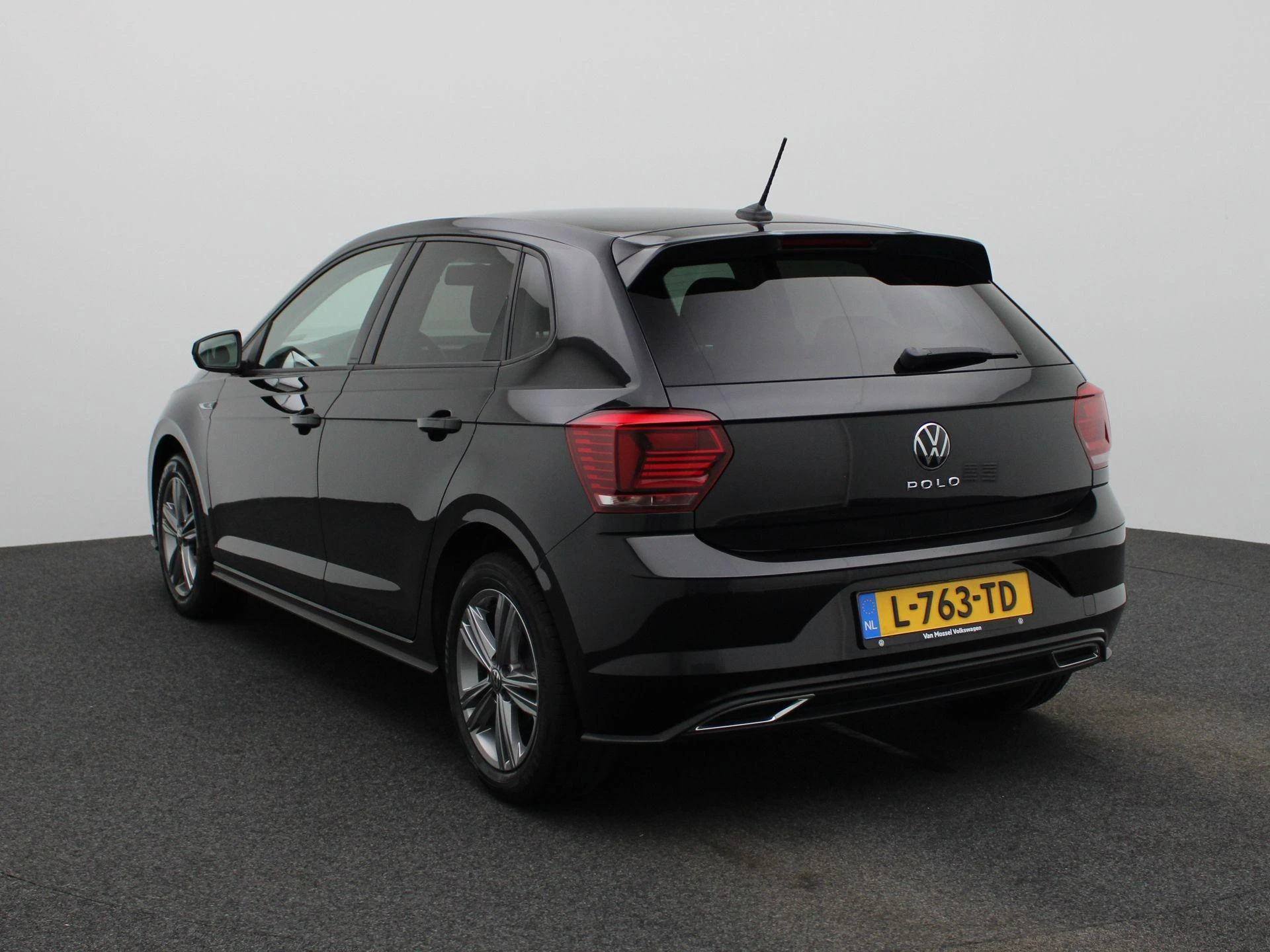 Volkswagen Polo met kenteken L-763-TD – autofoto 3