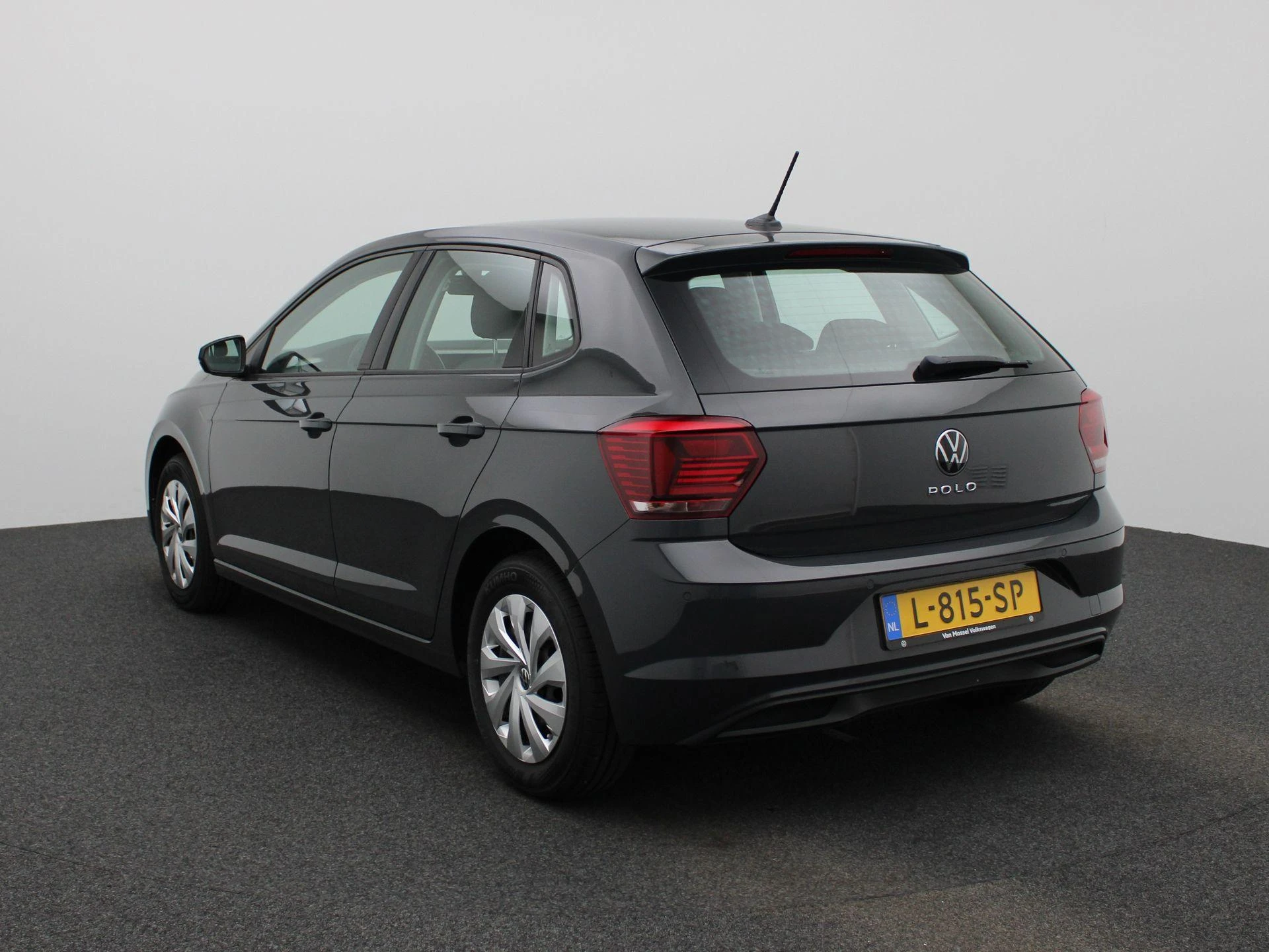 Volkswagen Polo met kenteken L-815-SP – autofoto 3