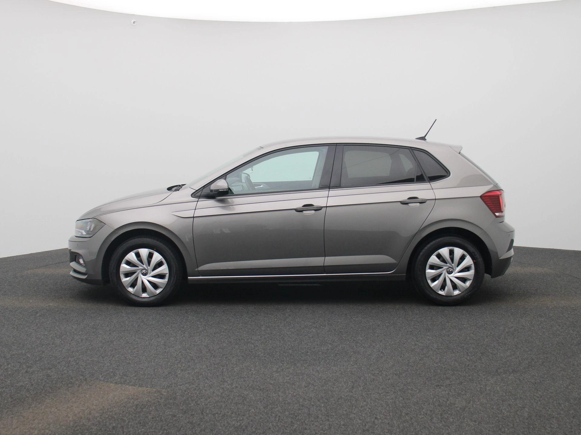 Volkswagen Polo met kenteken L-832-BD – autofoto 5