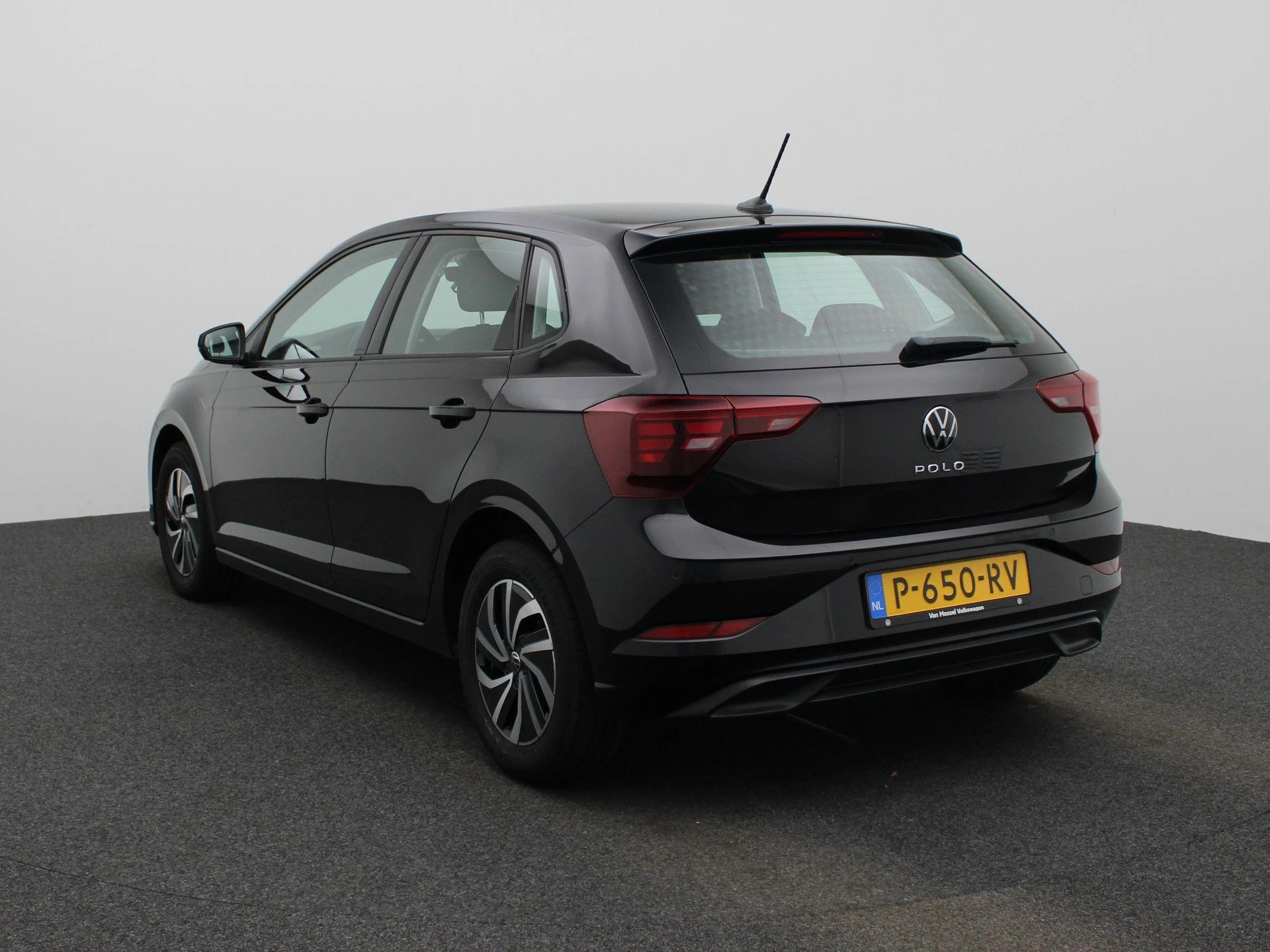 Volkswagen Polo met kenteken P-650-RV – autofoto 3
