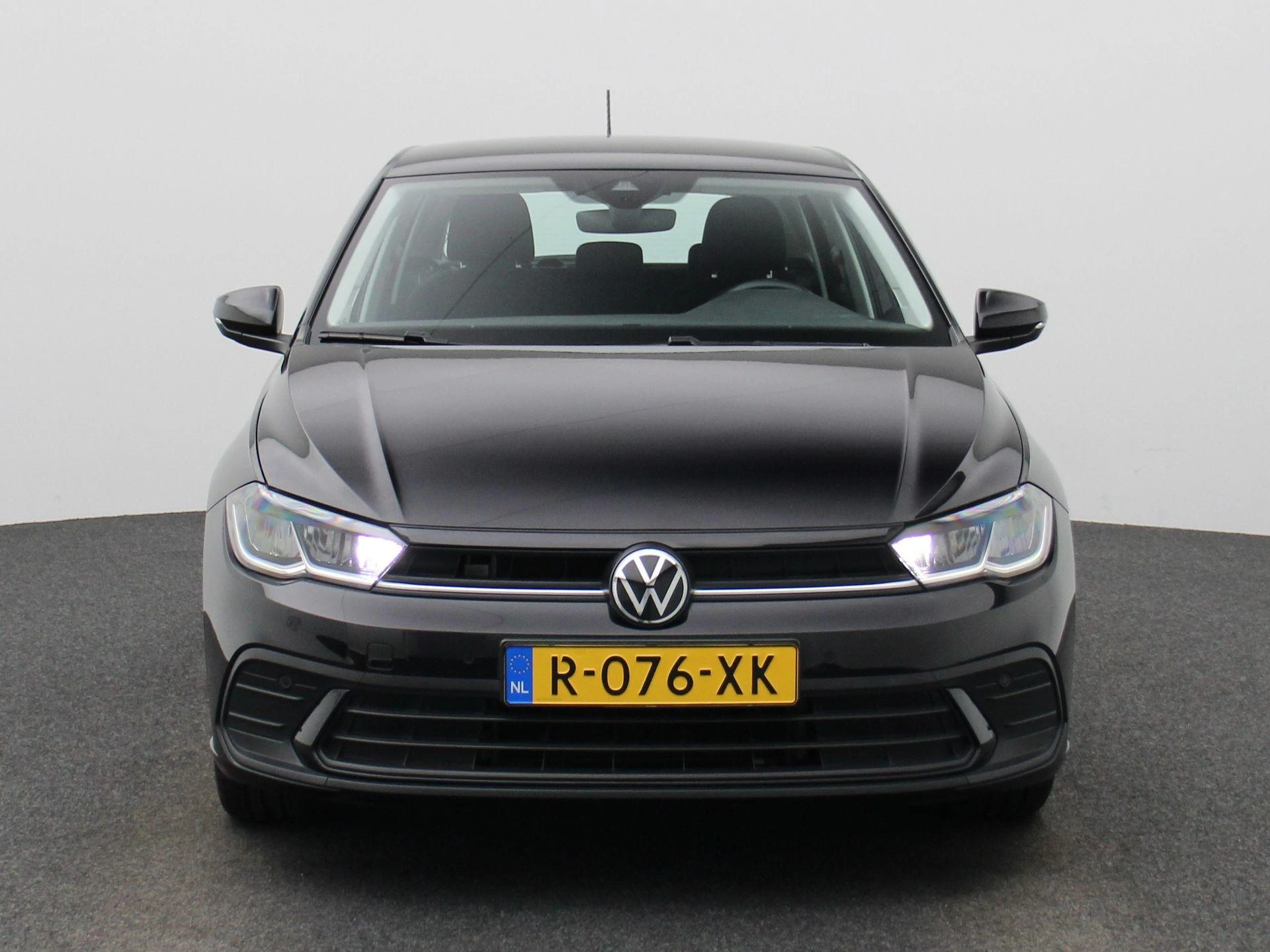 Volkswagen Polo met kenteken R-076-XK – autofoto 4