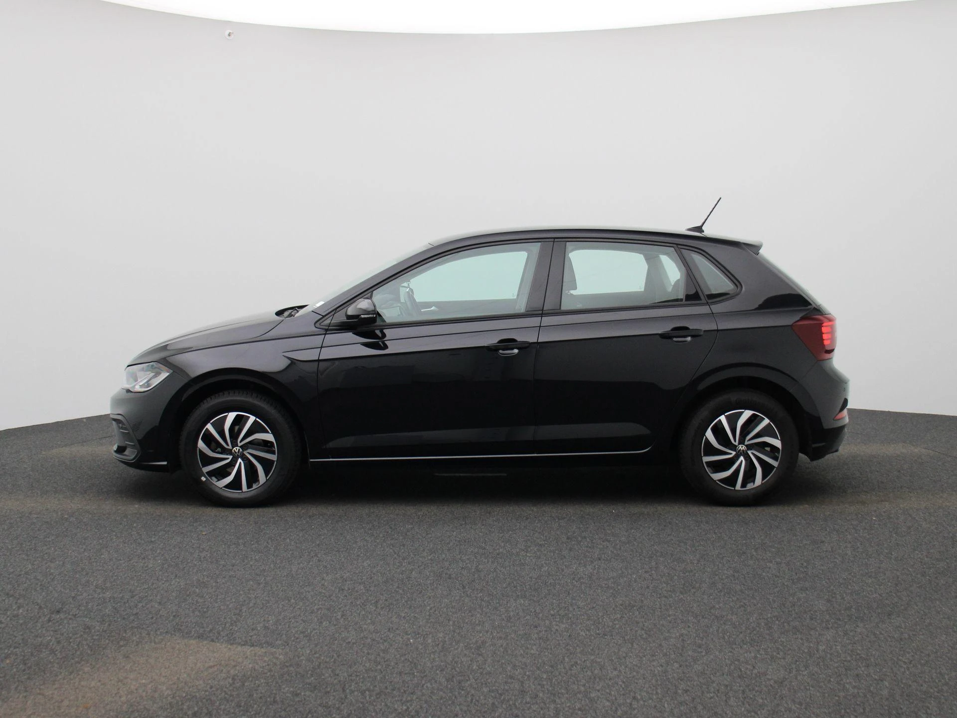 Volkswagen Polo met kenteken R-234-VD – autofoto 5