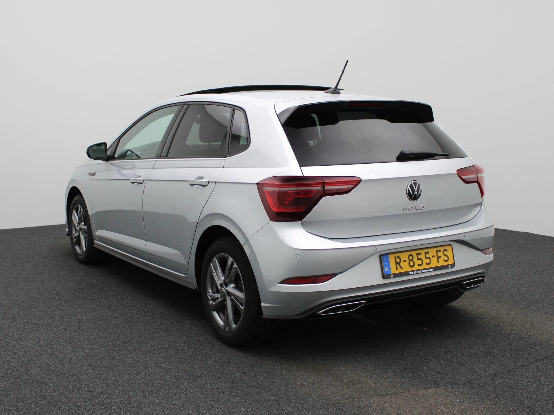 Volkswagen Polo met kenteken R-855-FS – autofoto 3