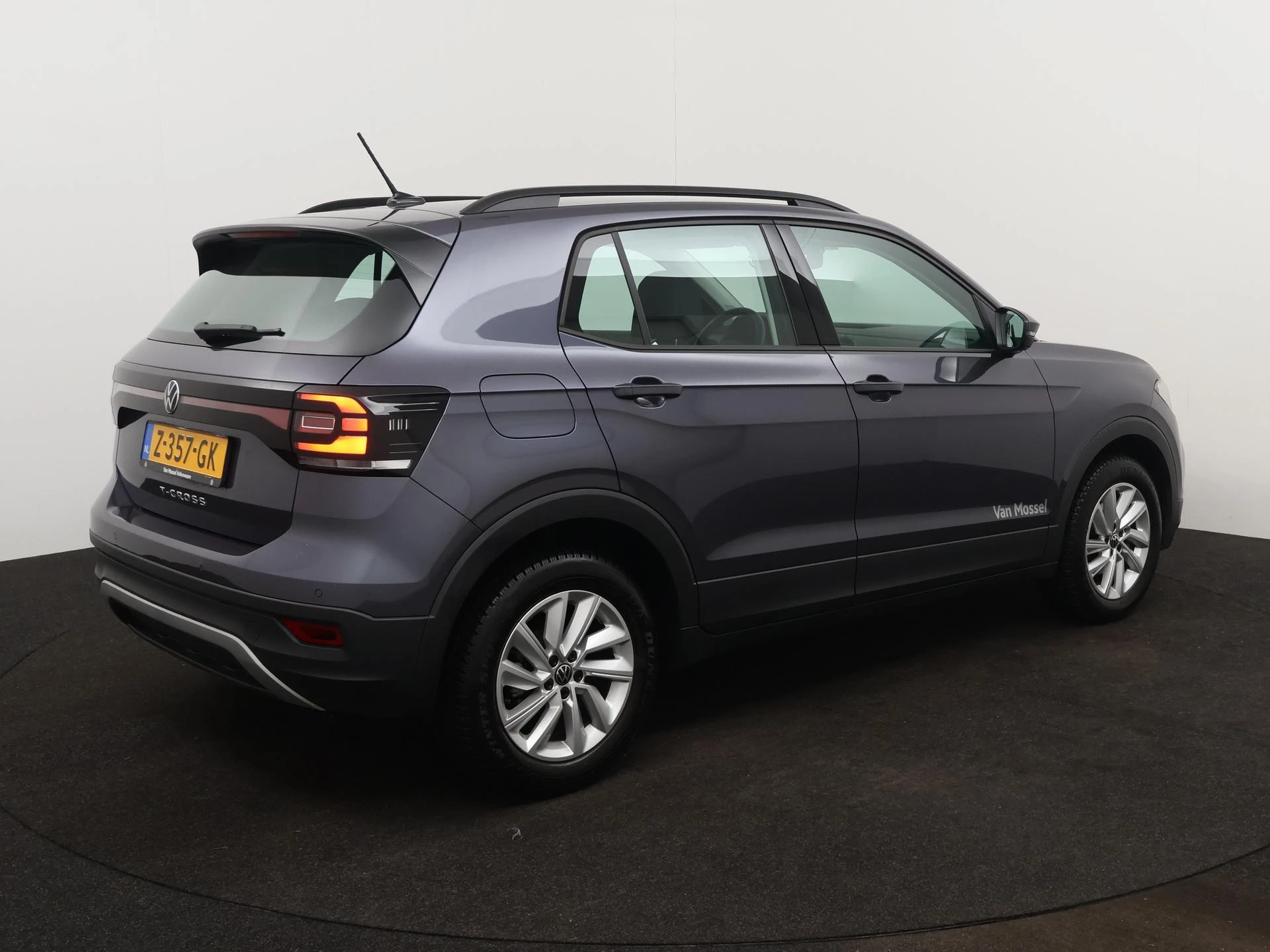 Volkswagen T-Cross met kenteken 58100 – autofoto 5