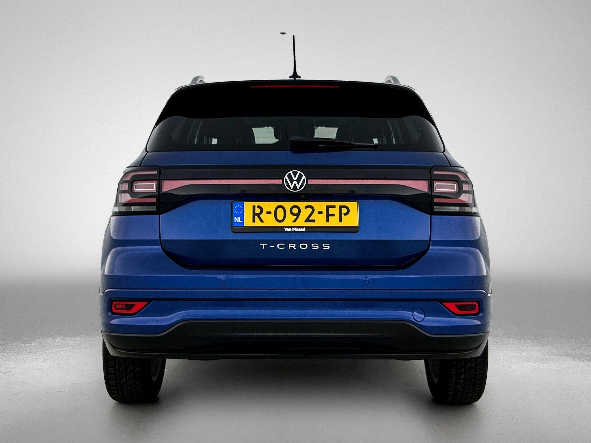 Volkswagen T-Cross met kenteken R-092-FP – autofoto 5