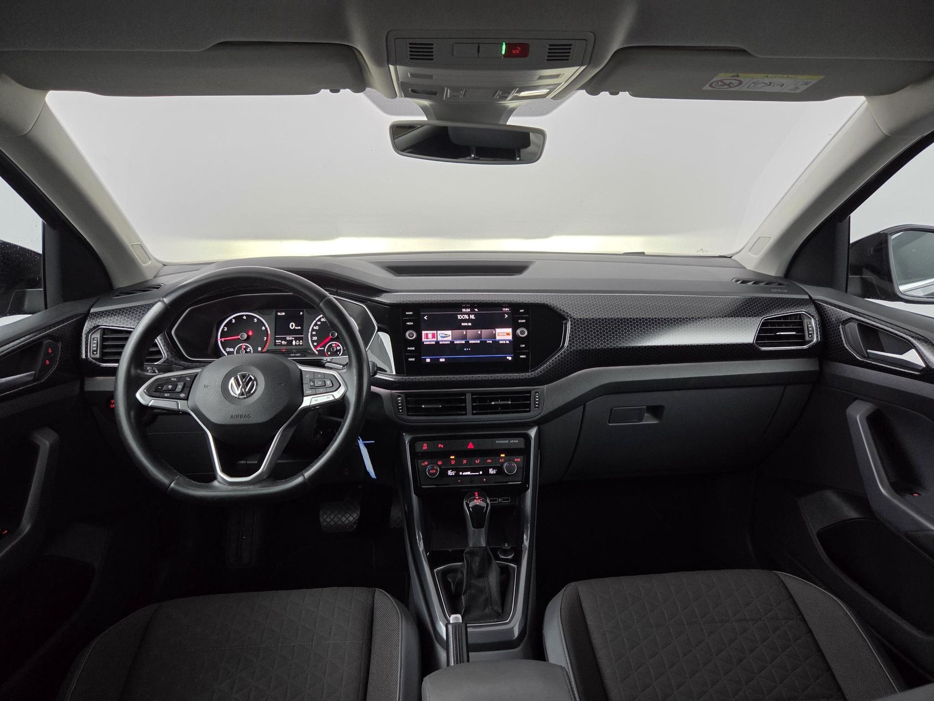 Volkswagen T-Cross met kenteken ZS-755-B – autofoto 3