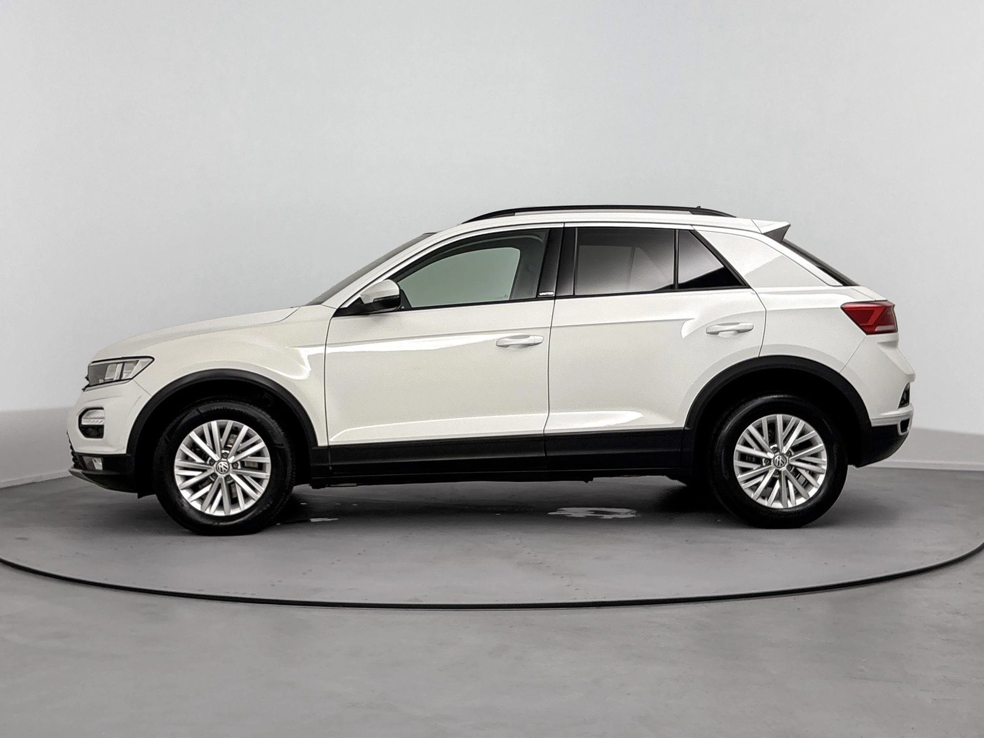 Volkswagen T-Roc met kenteken 51100 – autofoto 4