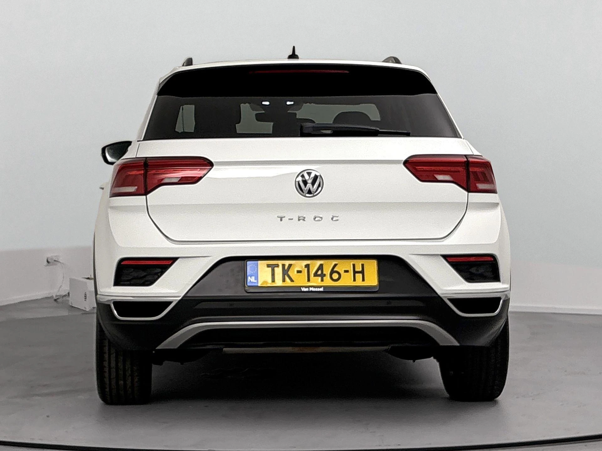 Volkswagen T-Roc met kenteken 51100 – autofoto 5
