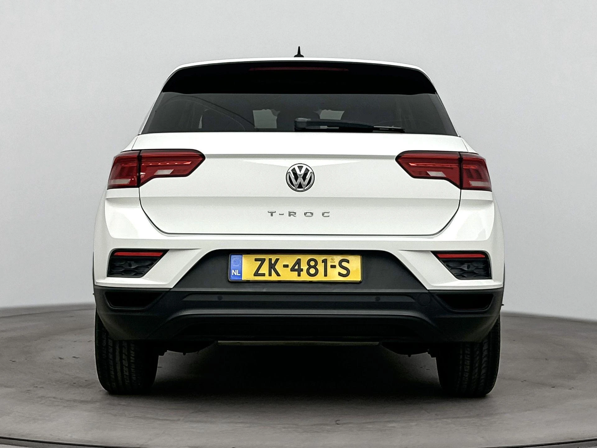 Volkswagen T-Roc met kenteken 58100 – autofoto 5