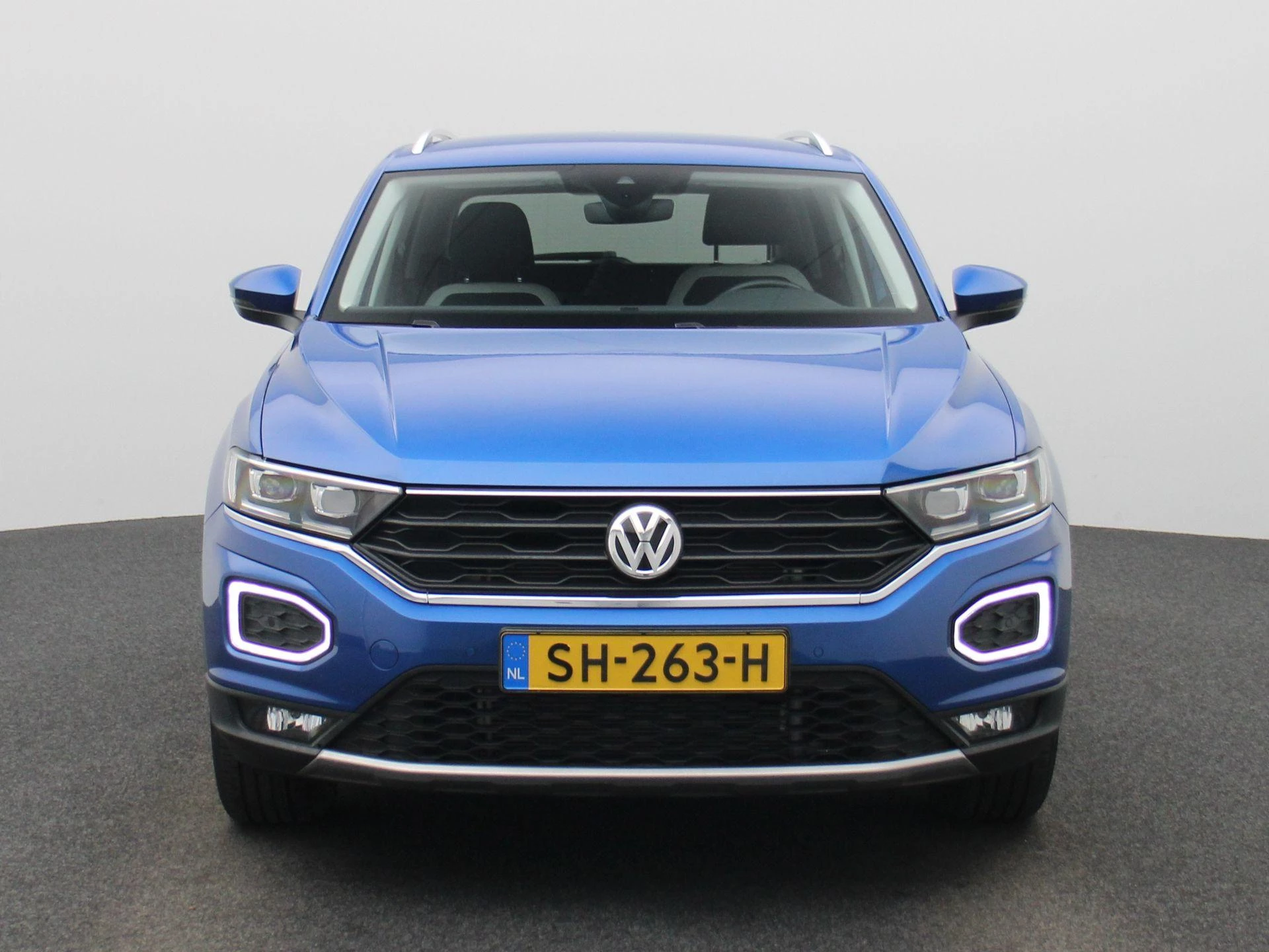 Volkswagen T-Roc met kenteken 67100 – autofoto 4