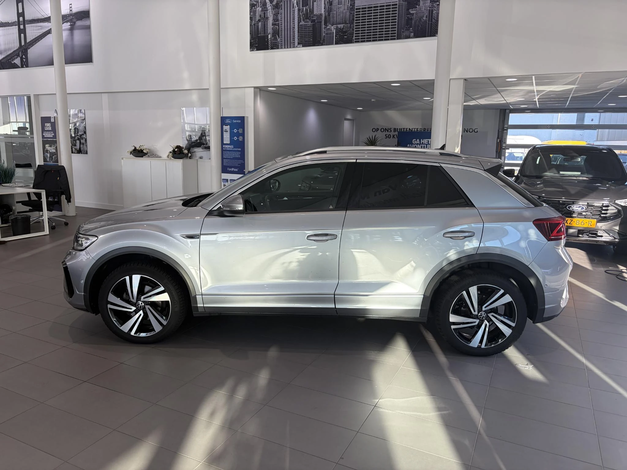 Volkswagen T-Roc – autofoto 4